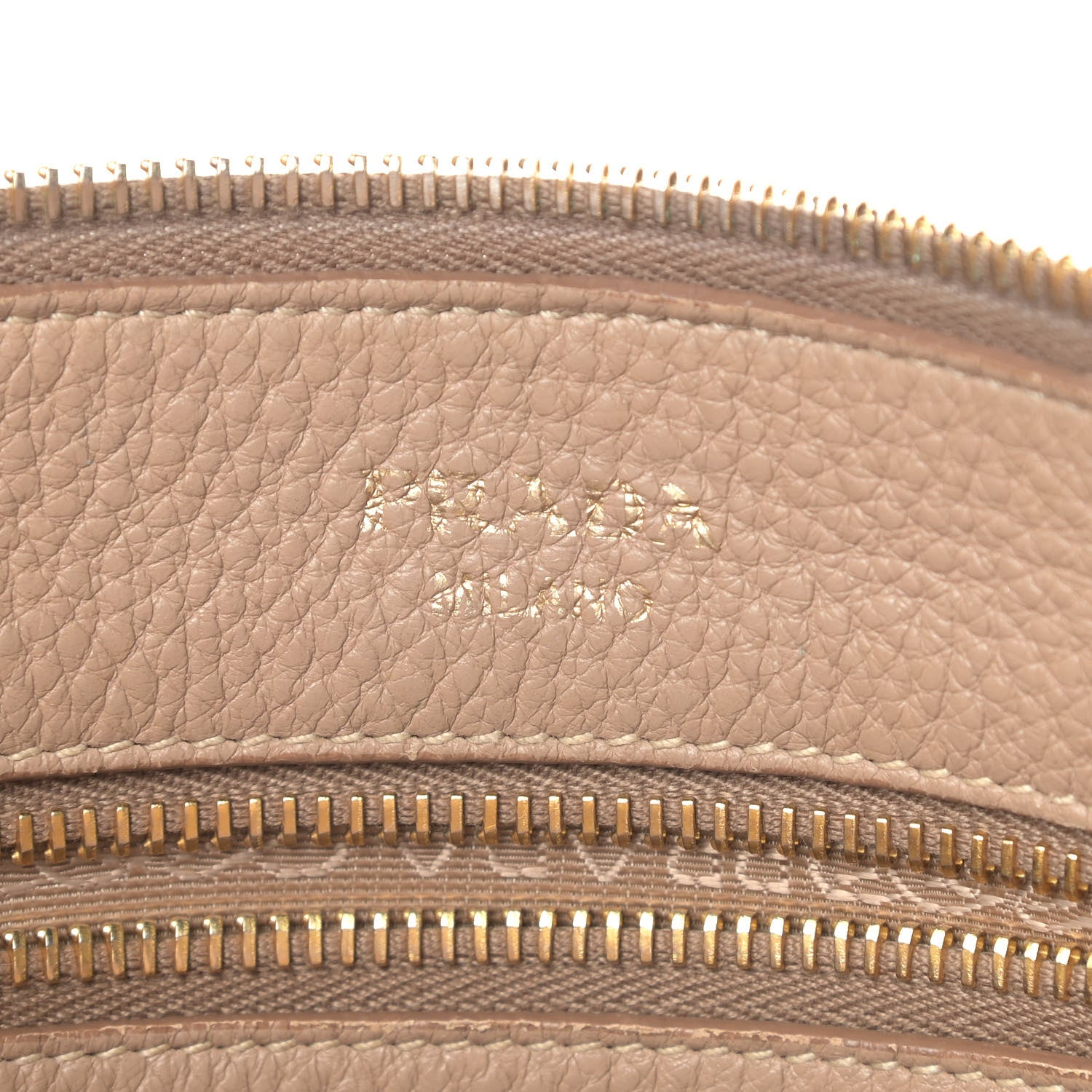 Prada Vitello Daino Zippered Shoulder Bag Cammeo 8 of 15