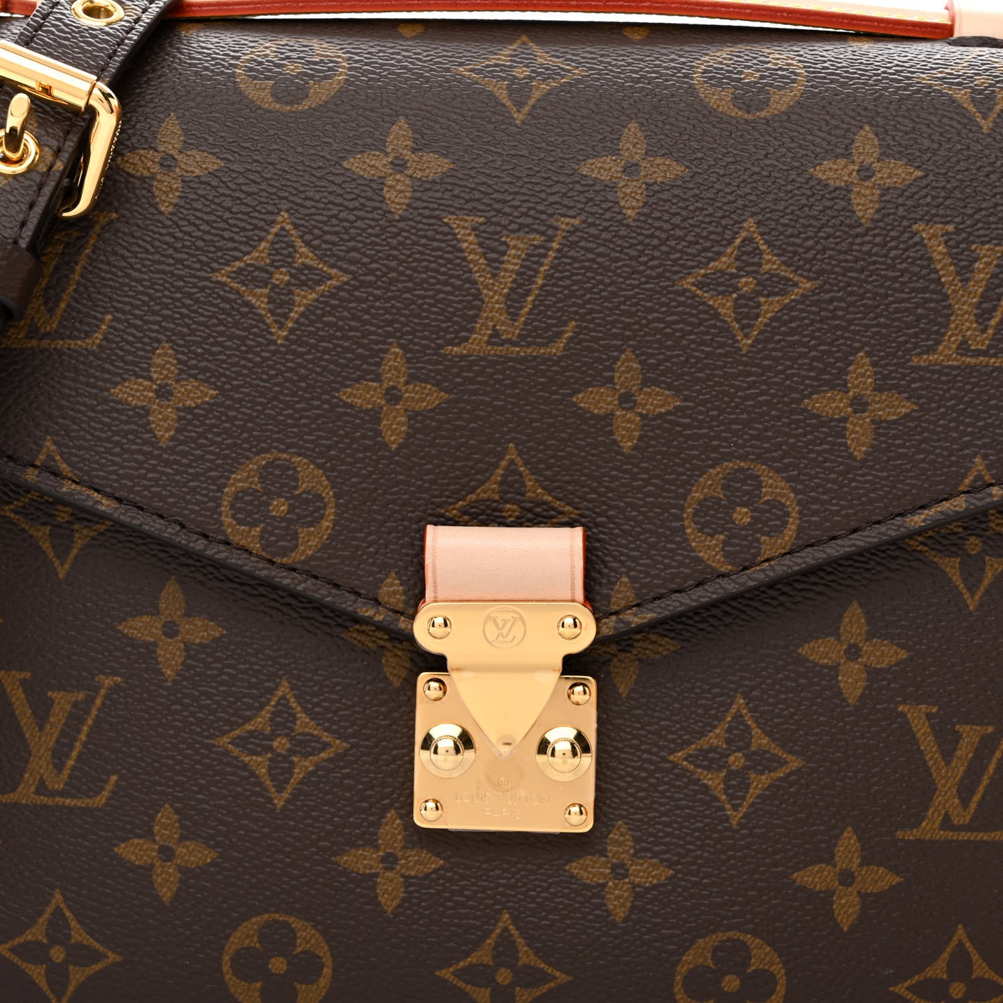 Monogram Pochette Metis