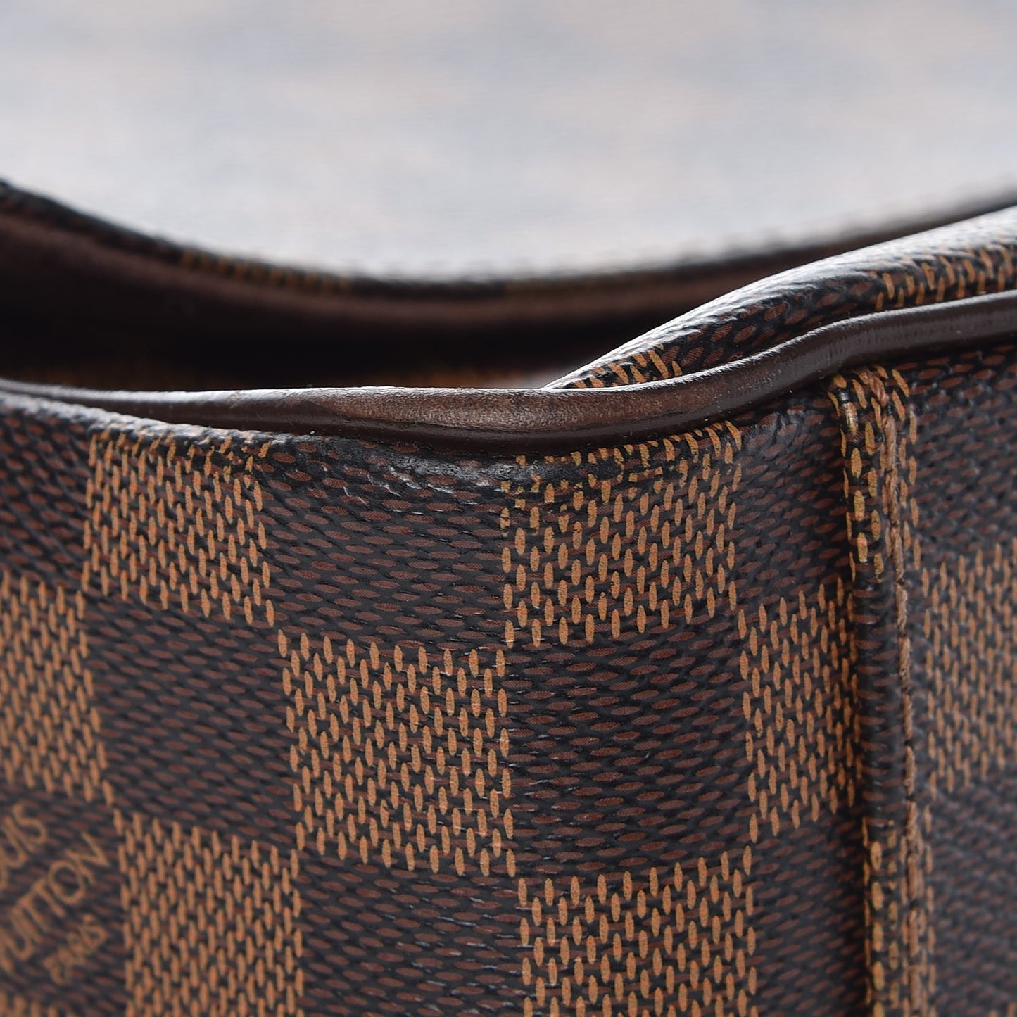 Damier Ebene Shelton MM