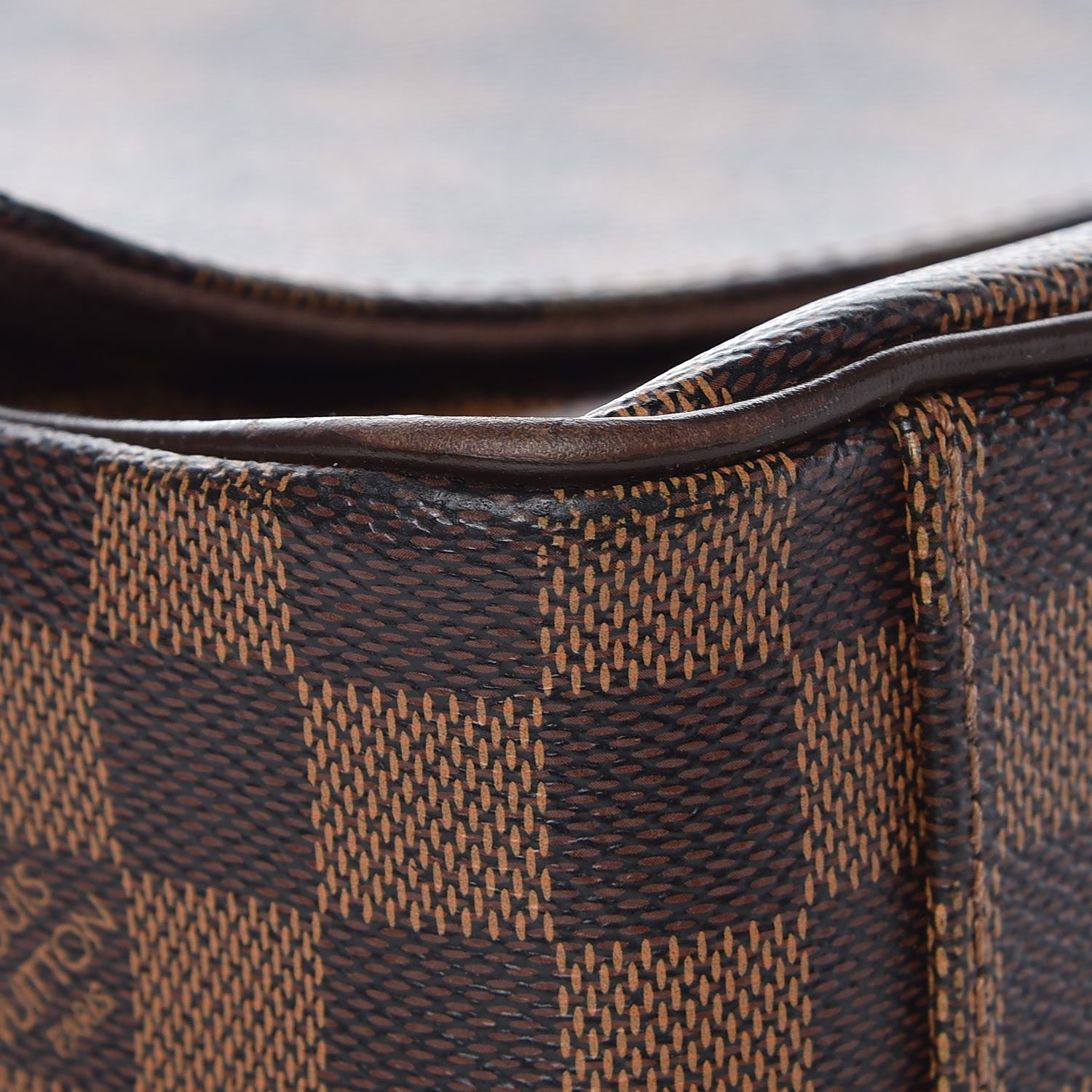 Louis Vuitton Damier Ebene Shelton MM 7 of 9