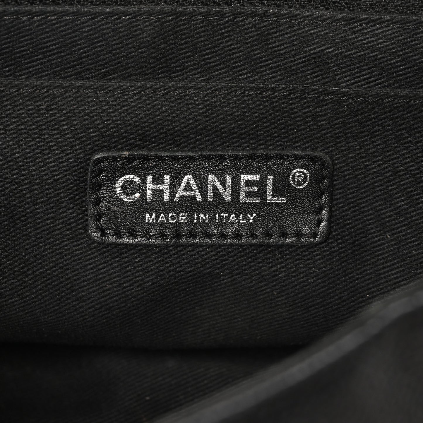 Caviar Medium Timeless CC Flap Black