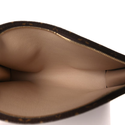 Louis Vuitton Monogram Toiletry Pouch 26 5 of 9