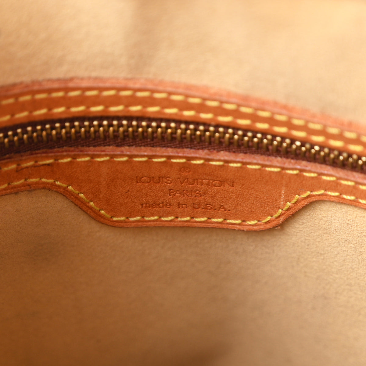 Louis Vuitton Monogram Looping GM 6 of 9