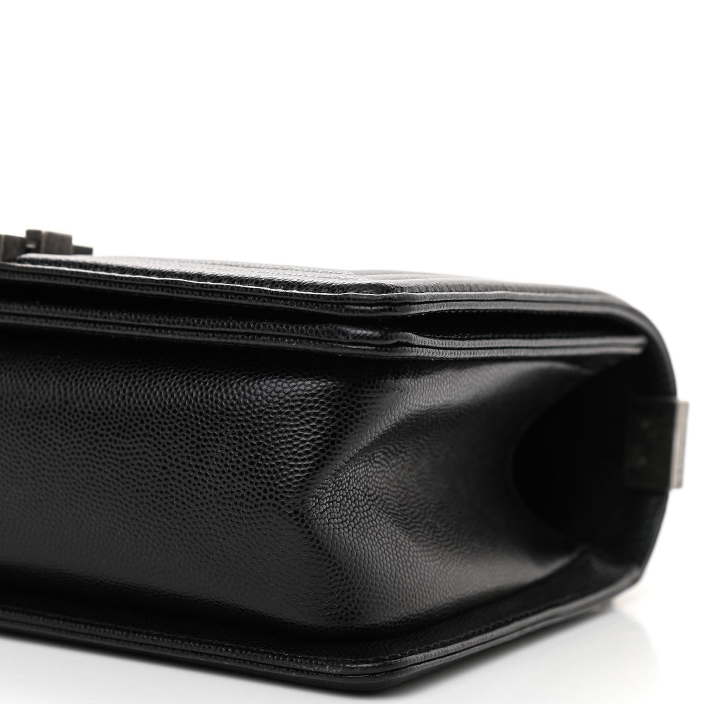 Caviar Quilted Medium Boy Flap Black