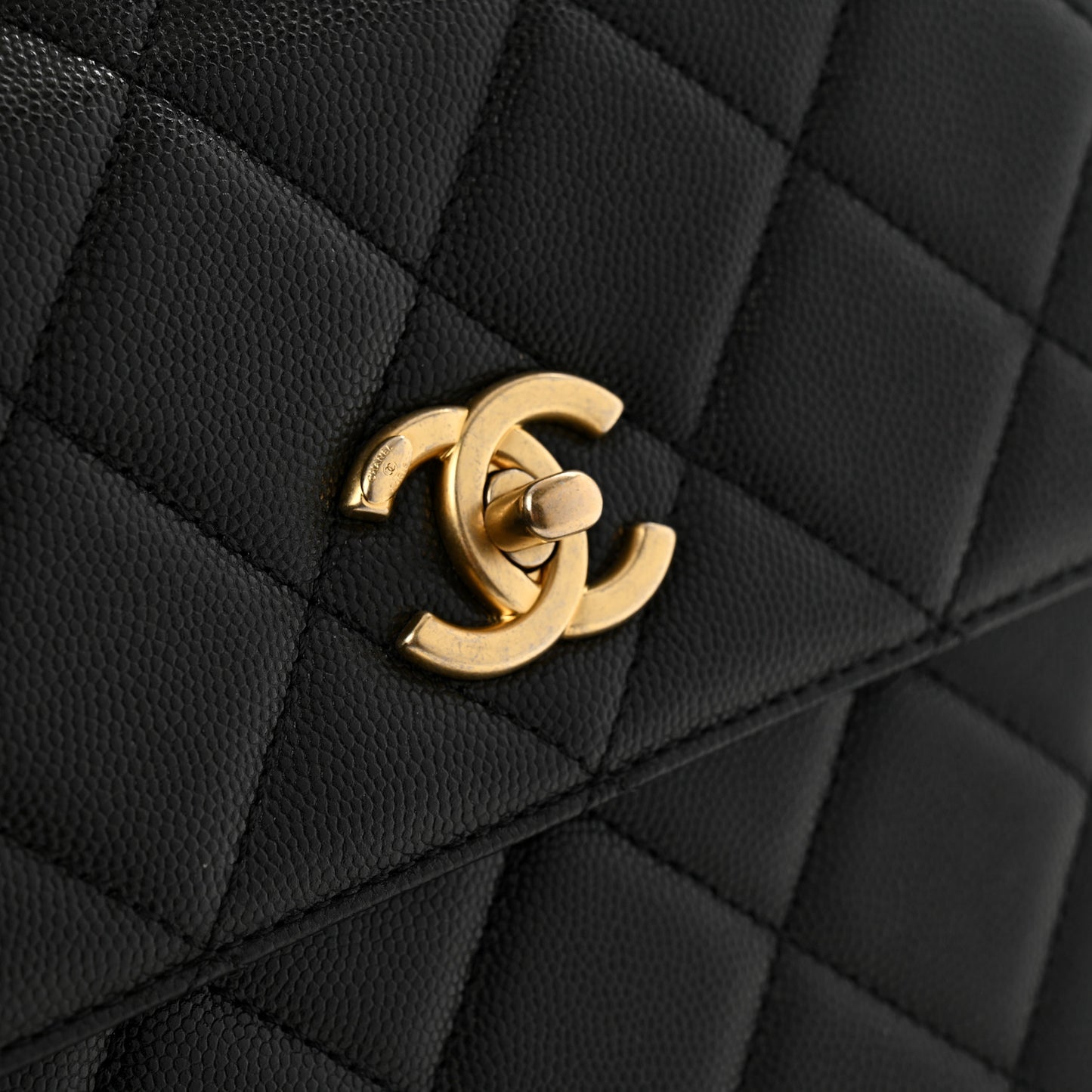 Caviar Quilted Chain Backpack Black