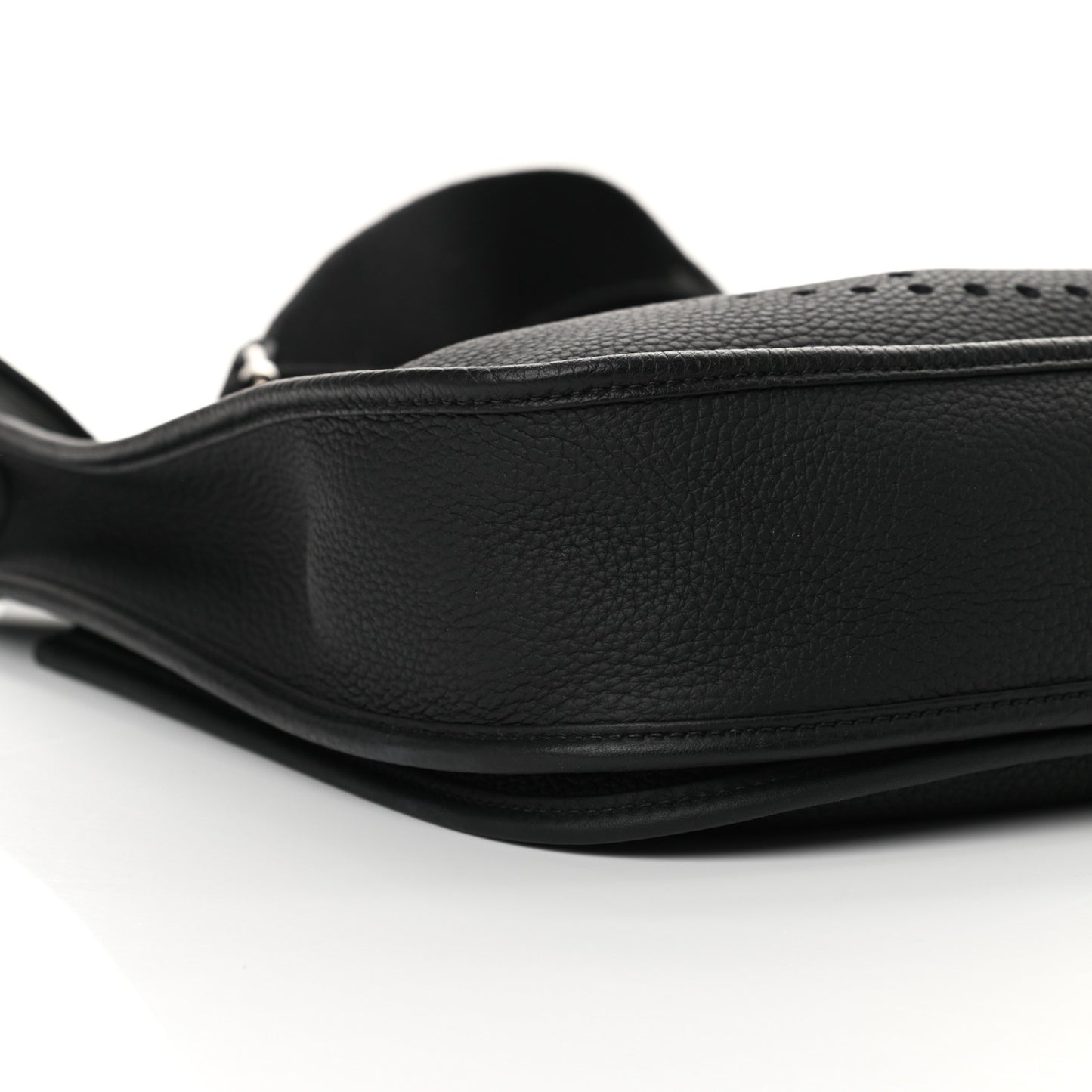 Taurillon Clemence Evelyne III PM Black