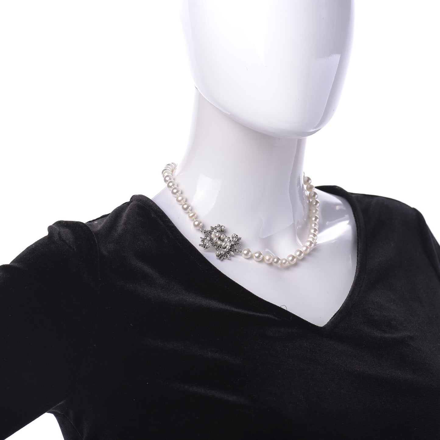 Pearl CC Short Necklace Silver