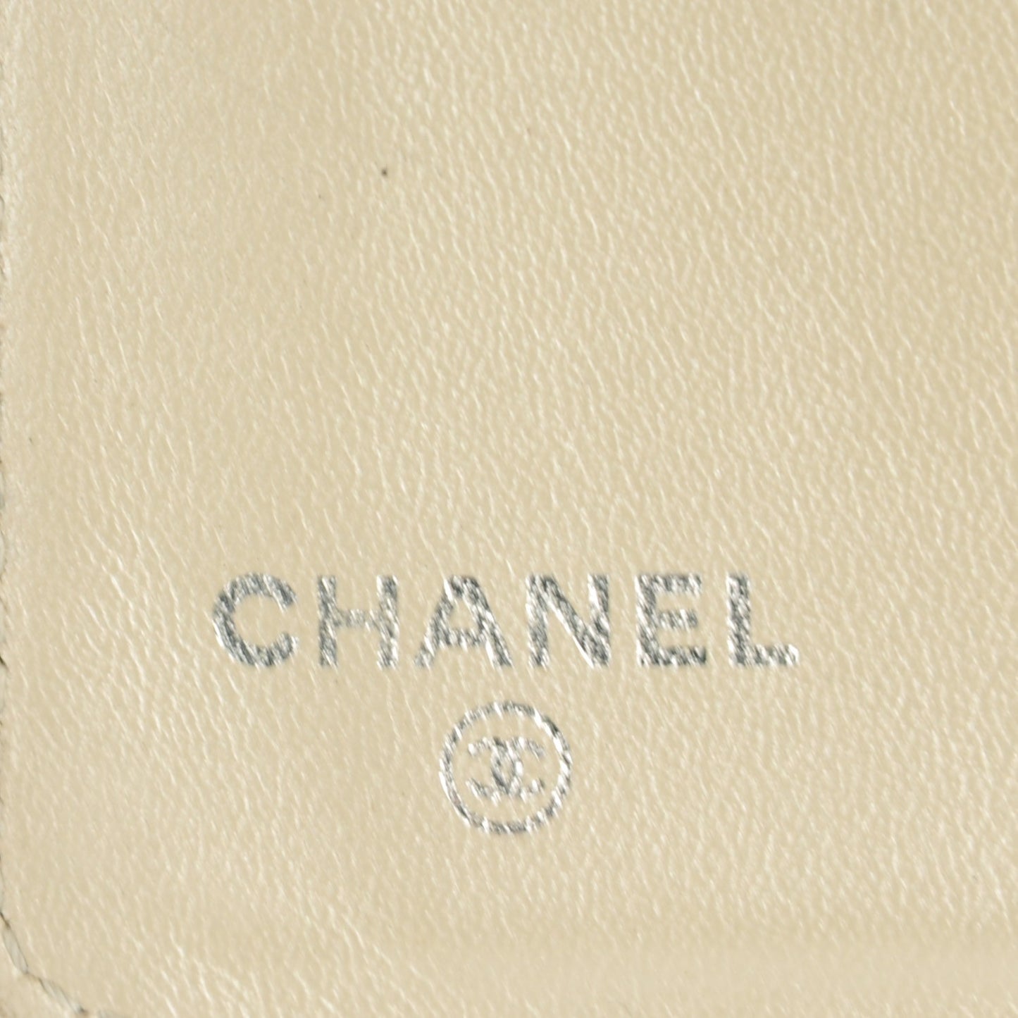 Caviar Sevruga Yen Wallet Beige