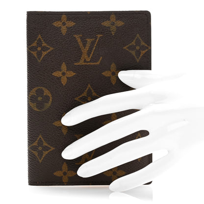 Louis Vuitton Monogram Passport Cover 2 of 7