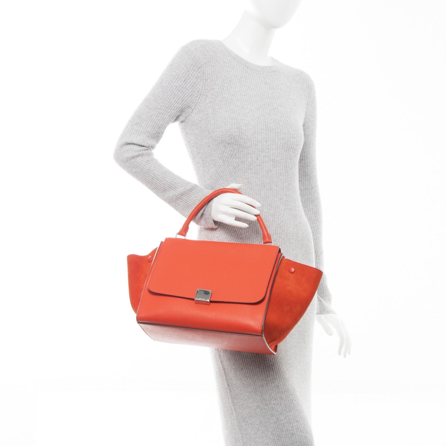 Drummed Calfskin Suede Medium Trapeze Vermillion