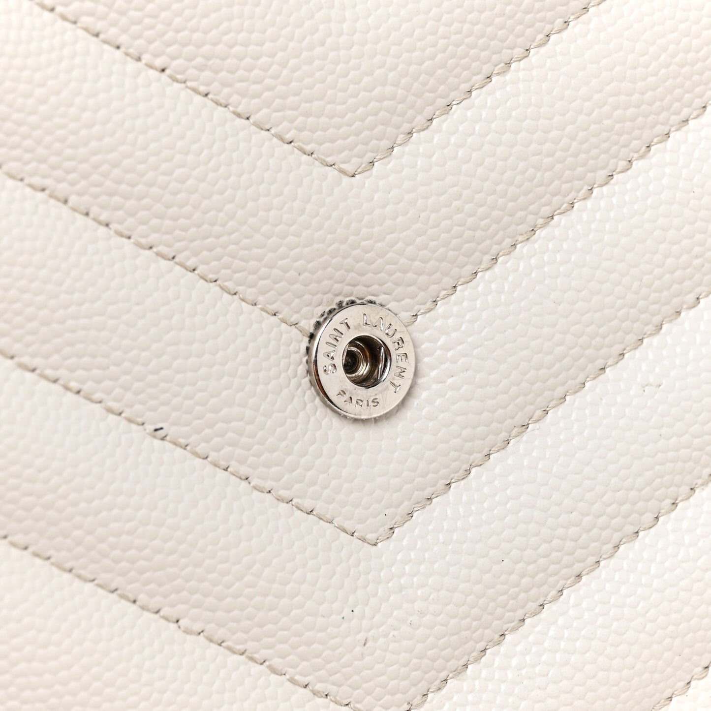 Grain De Poudre Matelasse Chevron Monogram Chain Wallet Optical White