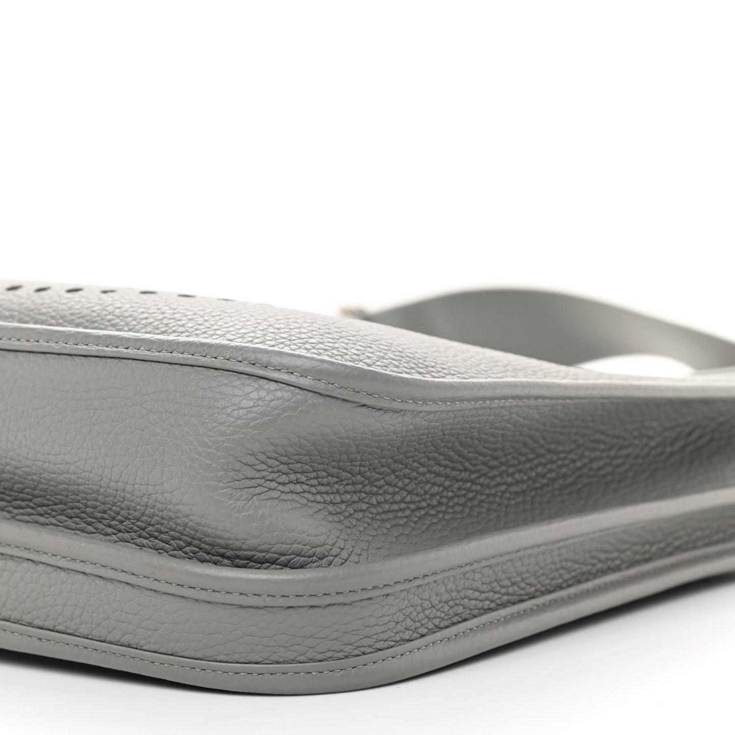 Taurillon Clemence Evelyne III PM Gris Mouette