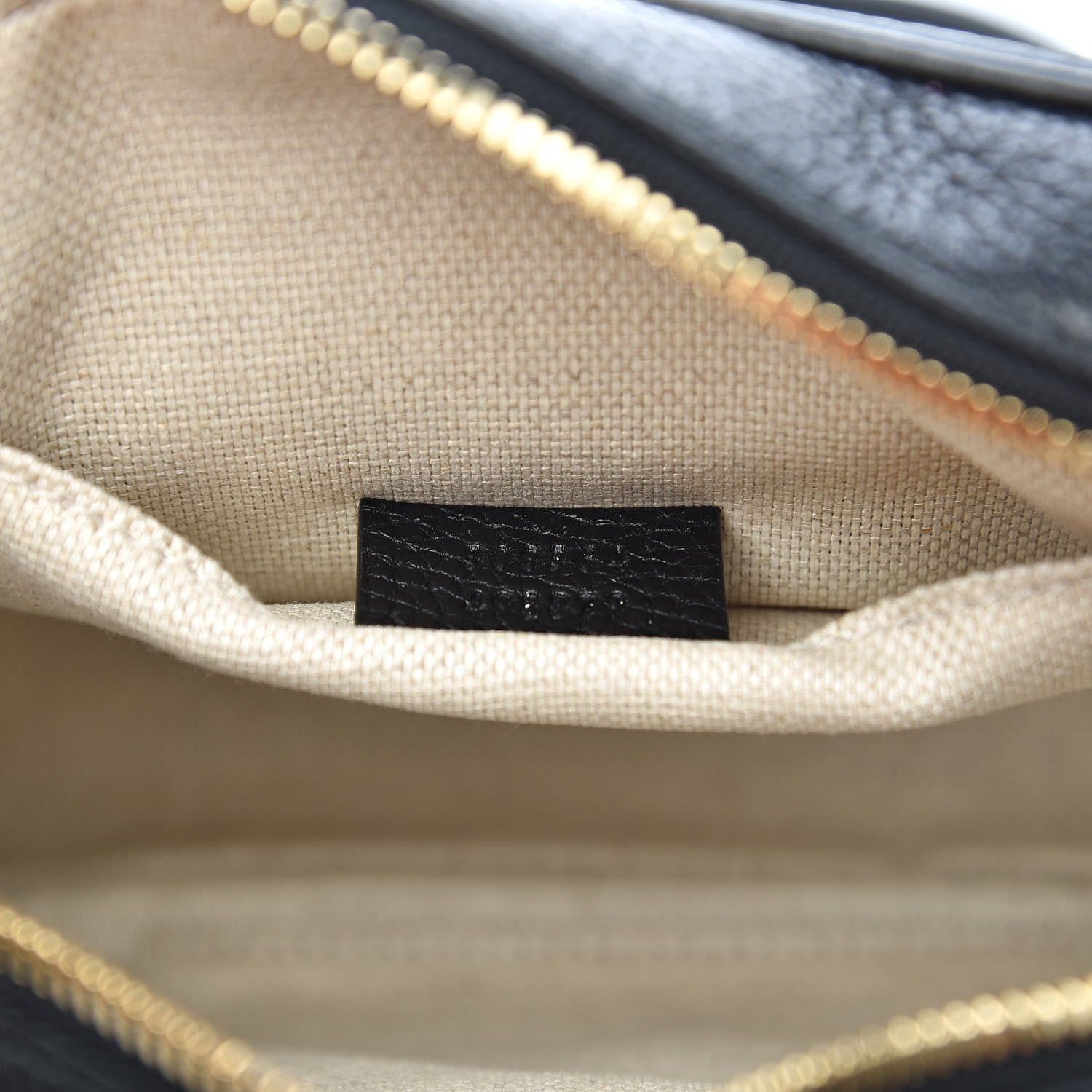 Gucci Pebbled Calfskin Small Soho Disco Bag Black 7 of 10