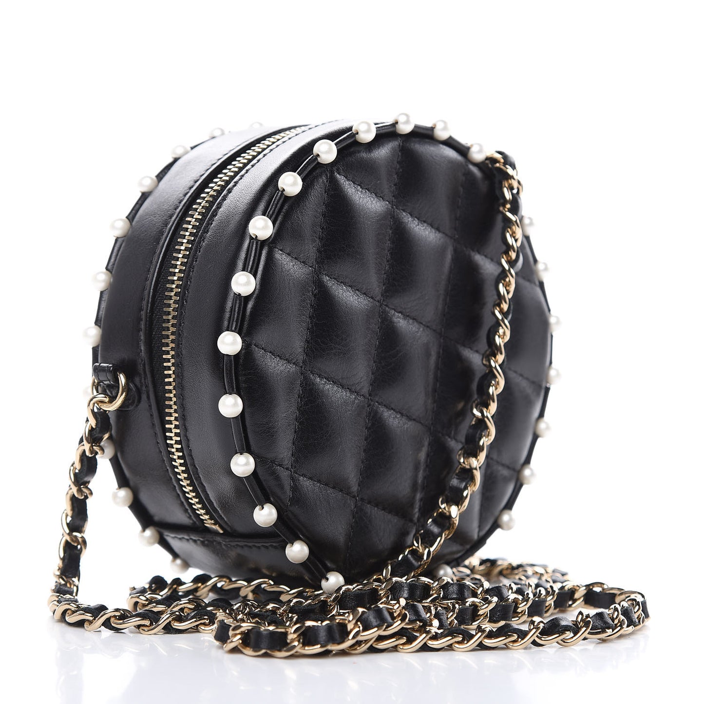 Calfskin Quilted Pearl Round Clutch With Chain Black