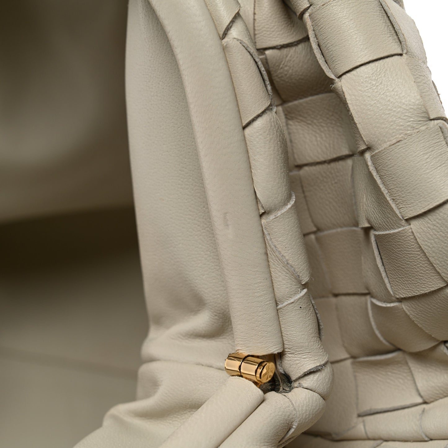 Nappa Maxi Intrecciato The Pouch Oversized Clutch Plaster