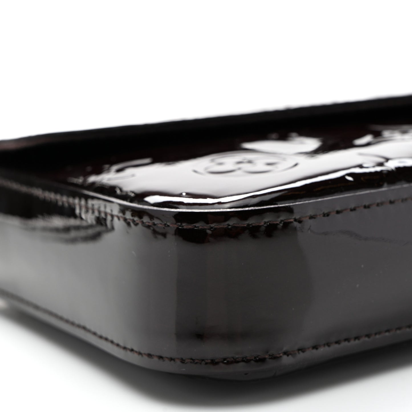 Vernis Pochette Felicie Chain Wallet Amarante
