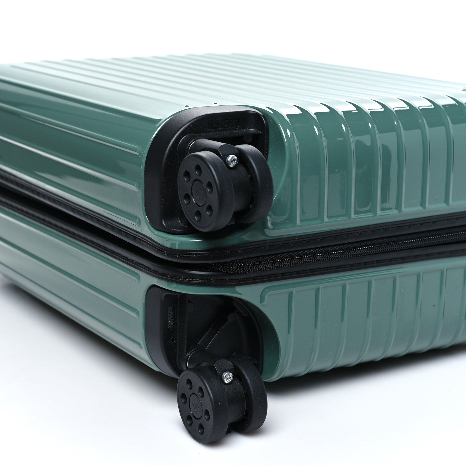 Rimowa Gloss Polycarbonate Essential Lite Cabin U Jade Green 7 of 9