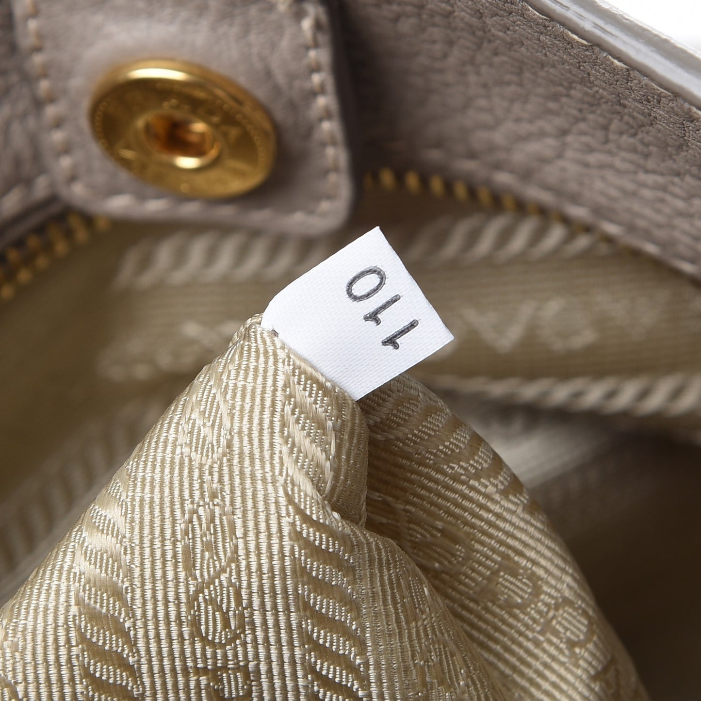 Vitello Daino Side Pocket Tote Pomice