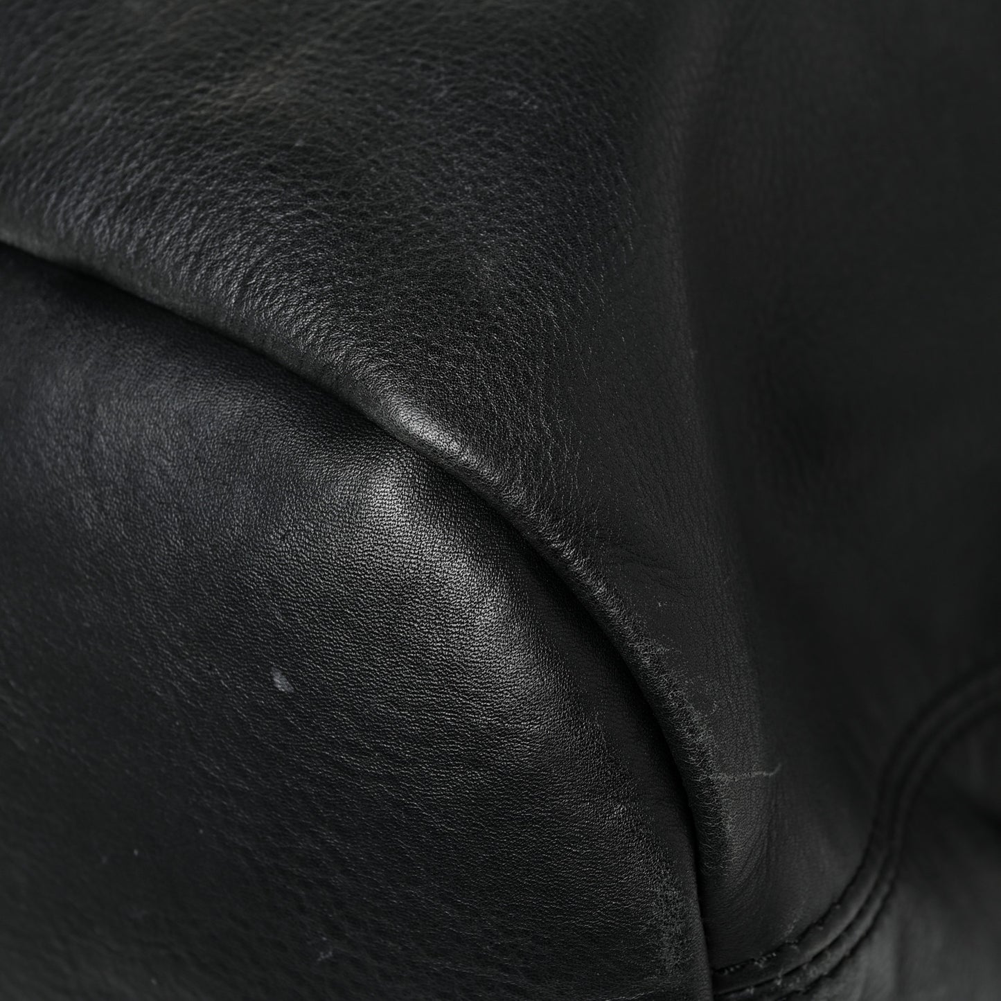 Lambskin Medium Nightingale Black
