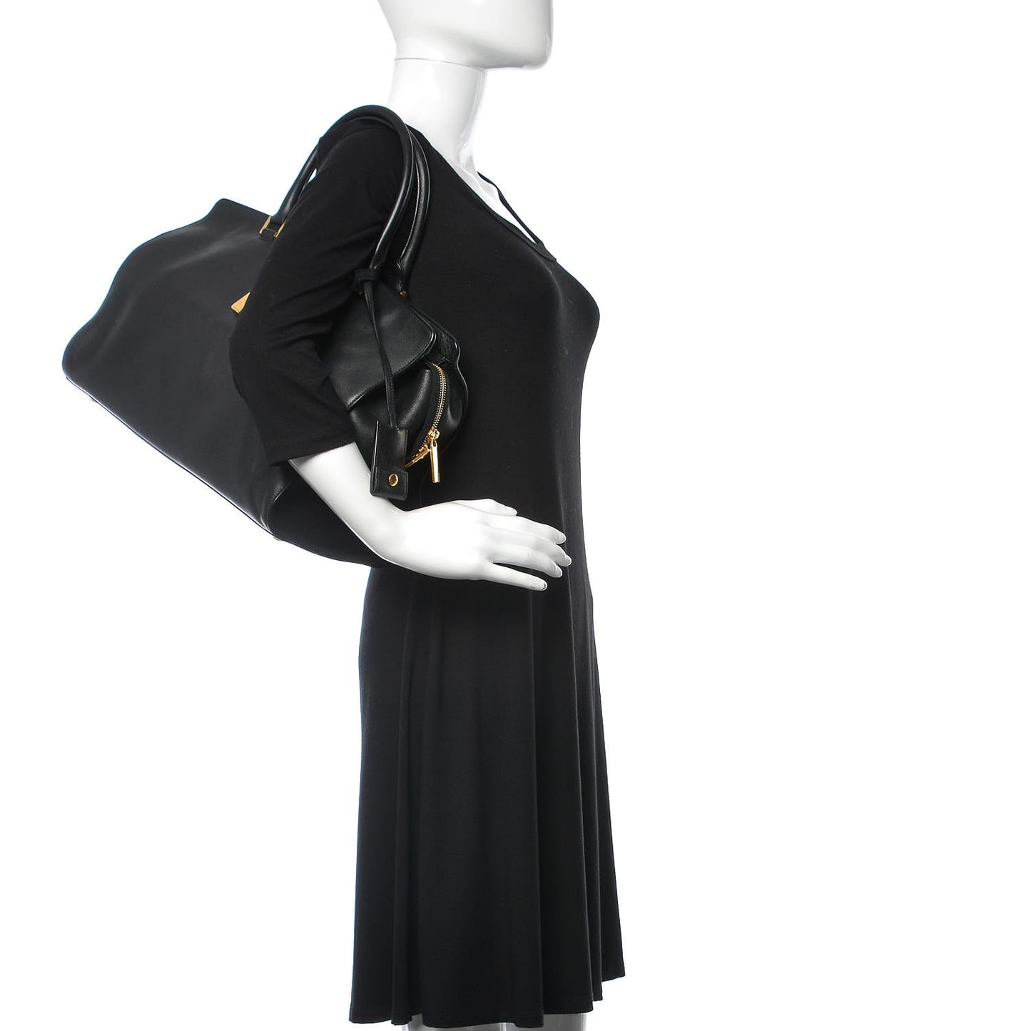 Calfskin Medium Classic Y Cabas Black