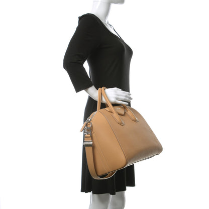 Givenchy Sugar Goatskin Medium Antigona Light Beige 2 of 10