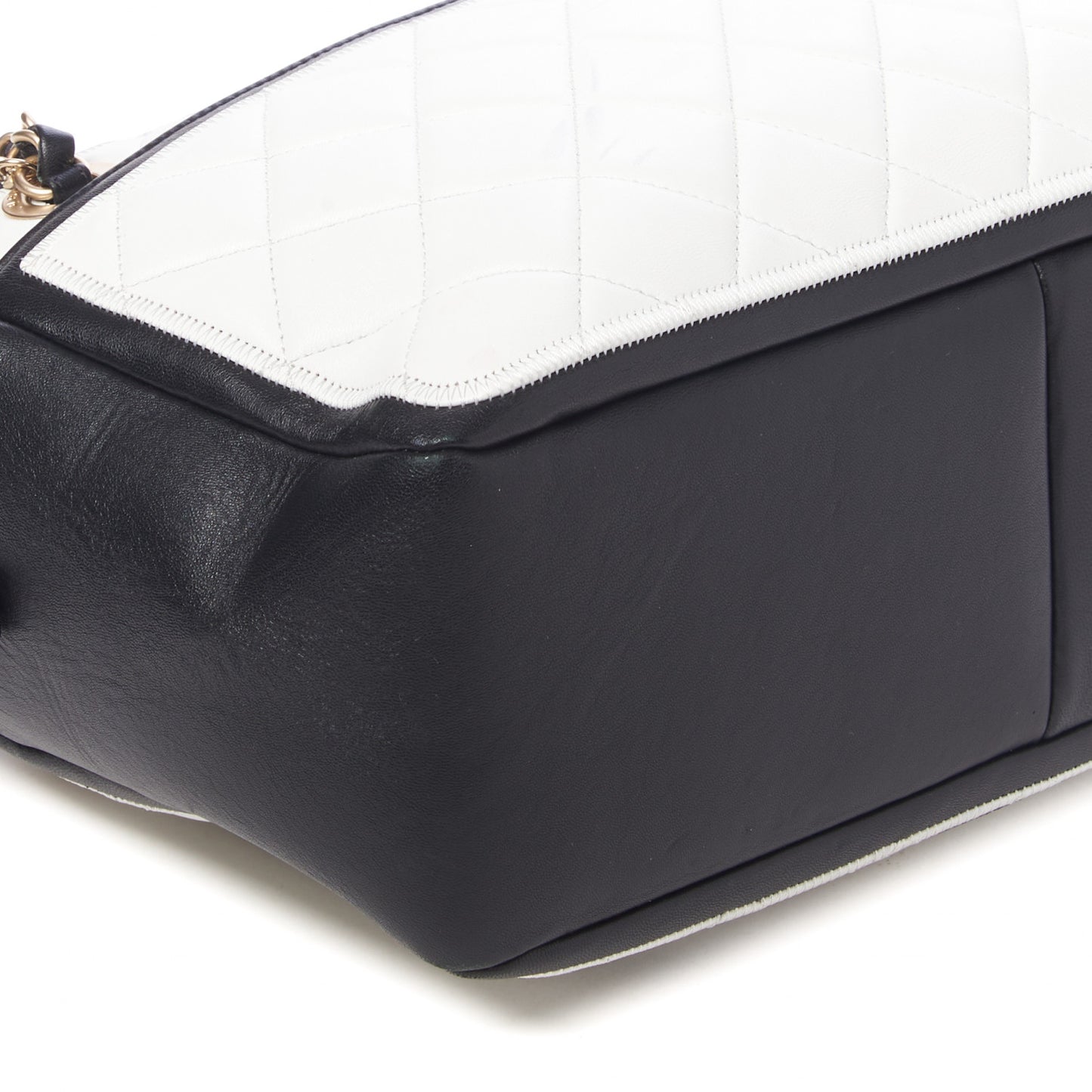 Lambskin Quilted Graphic Camera Case White Black