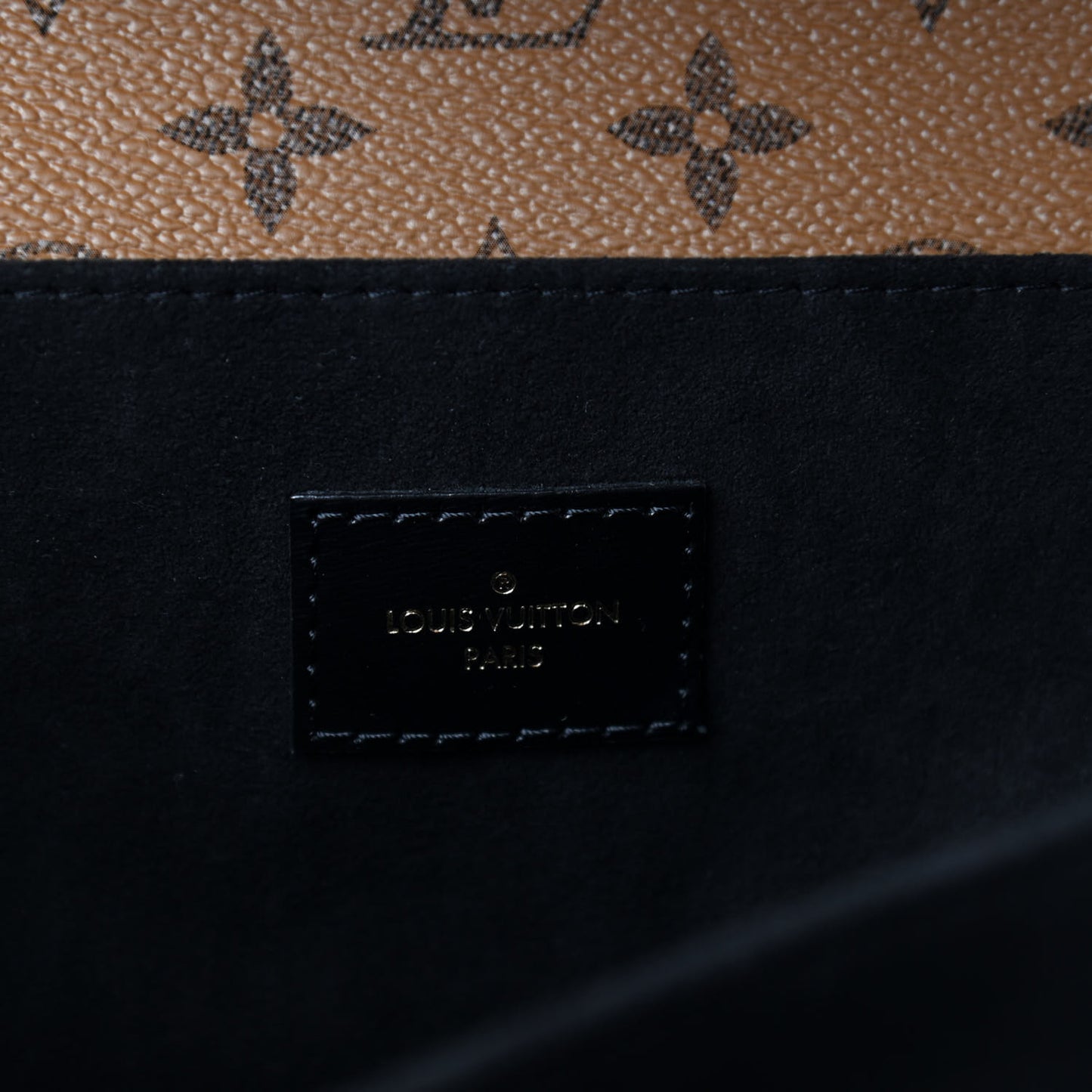 Reverse Monogram Pochette Metis
