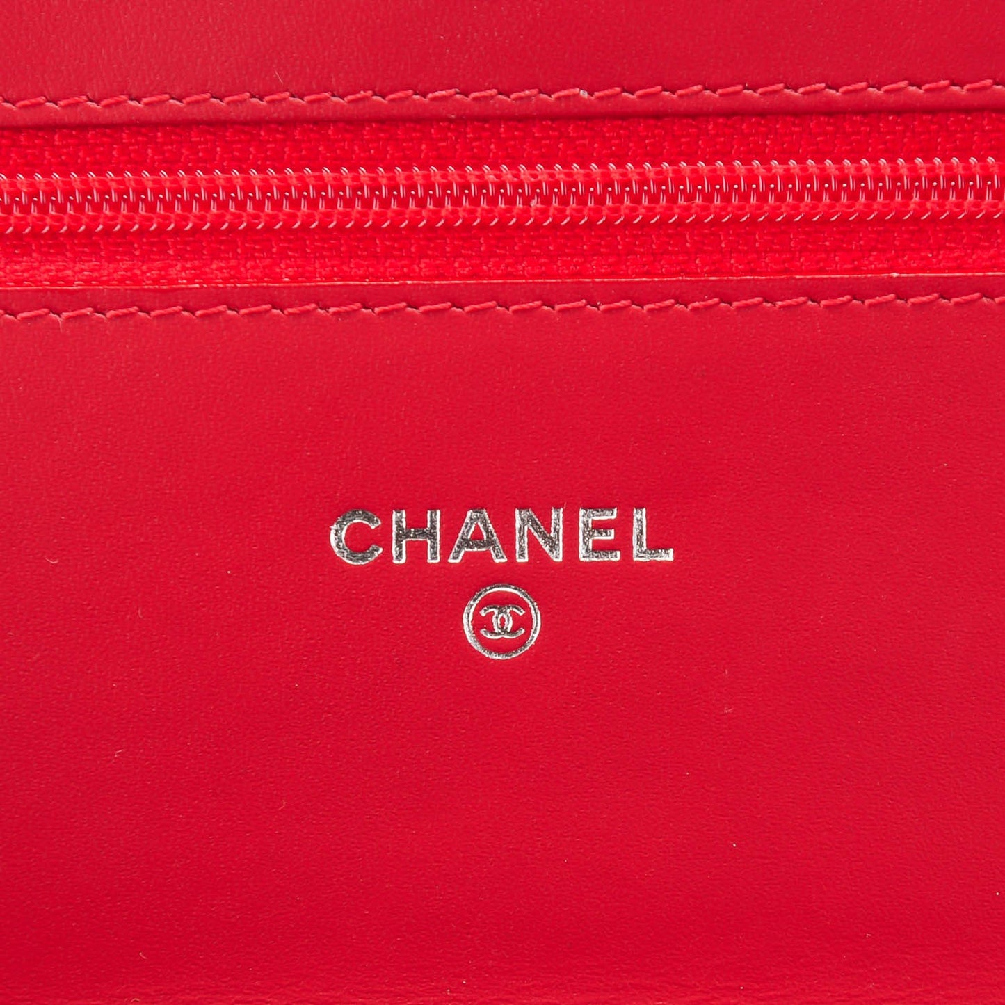 Patent Quilted Brilliant Wallet On Chain WOC Red