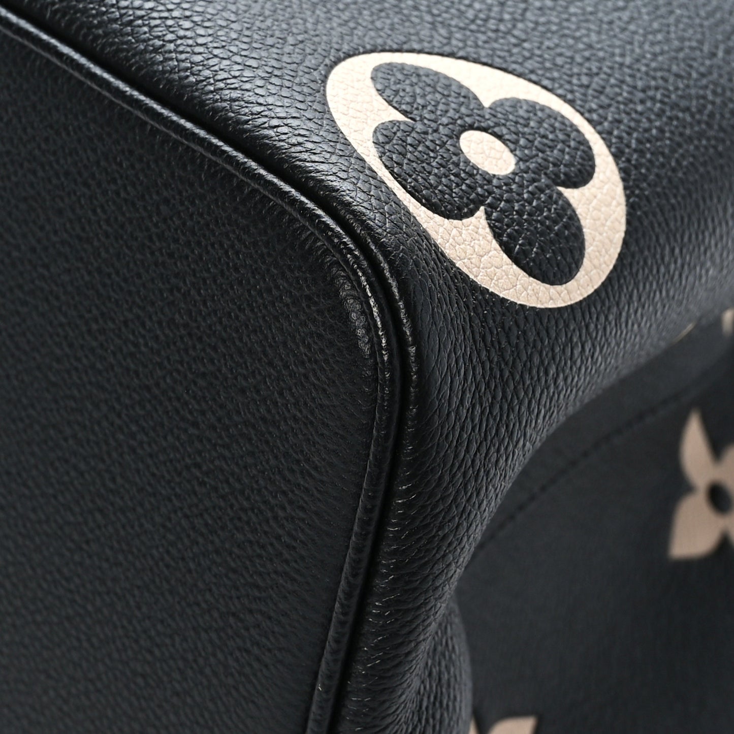 Empreinte Monogram Giant Neonoe MM Black Beige