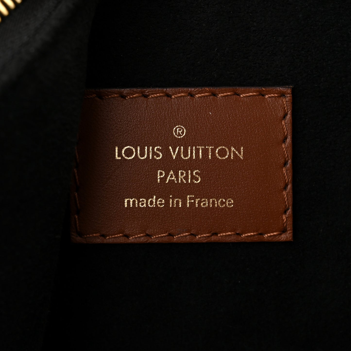 Monogram V Tote MM Black