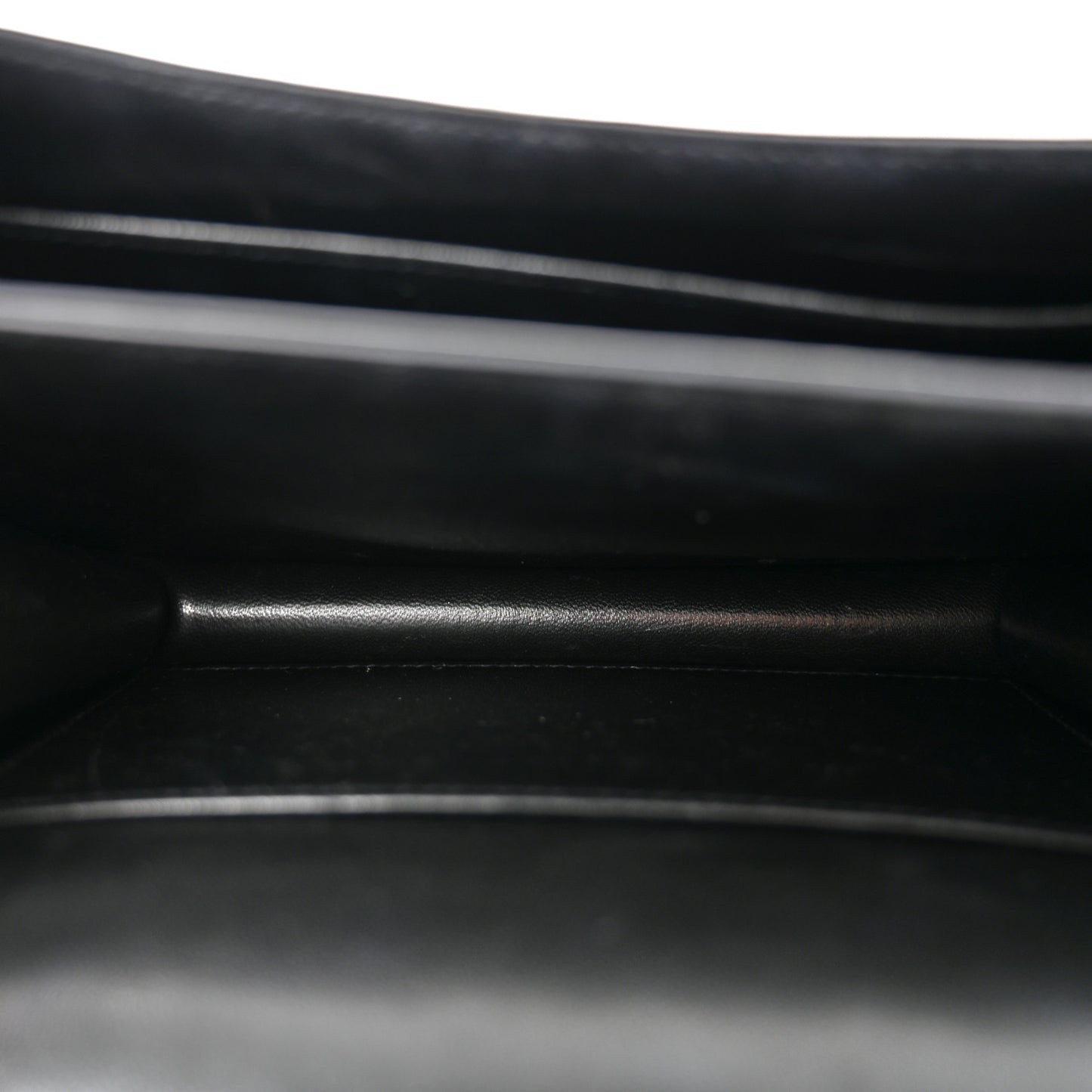 Epsom Constance 18 Black