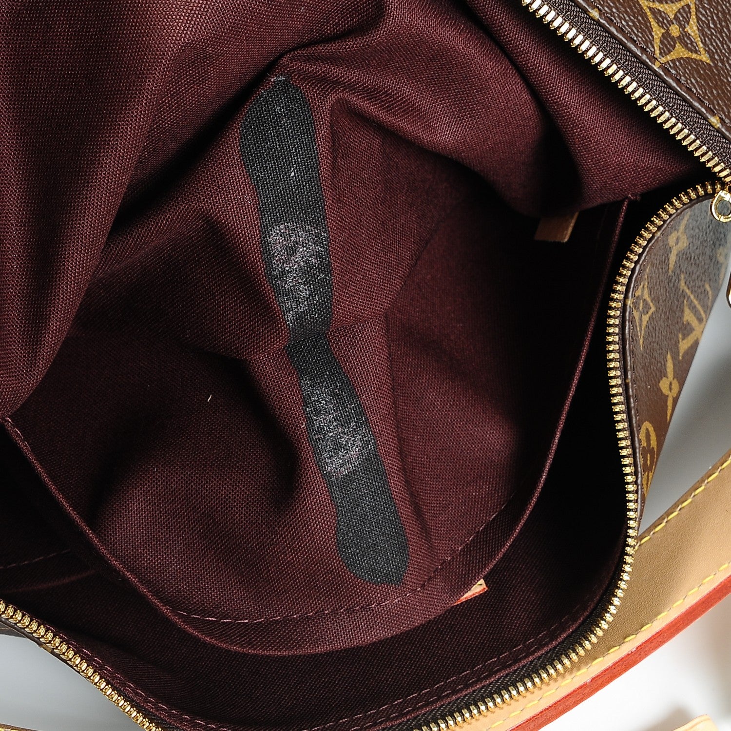 Louis Vuitton Monogram Berri MM 7 of 7