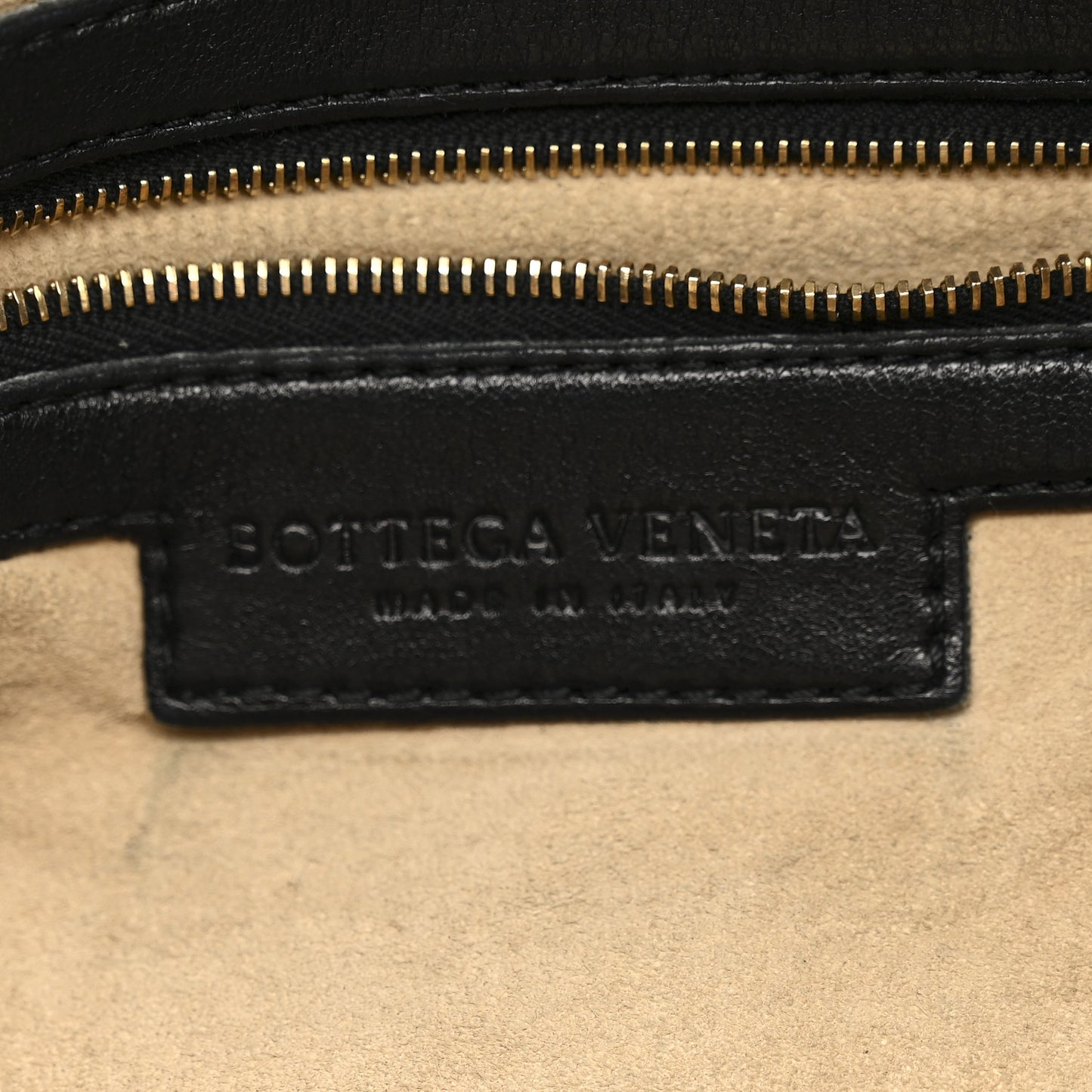 Nappa Intrecciato Medium Veneta Hobo Black