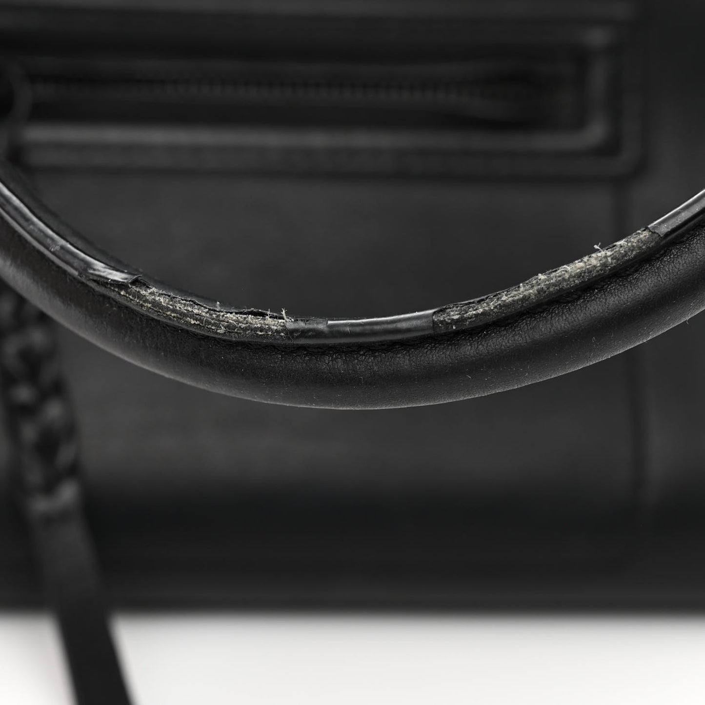 Smooth Calfskin Medium Phantom Luggage Black