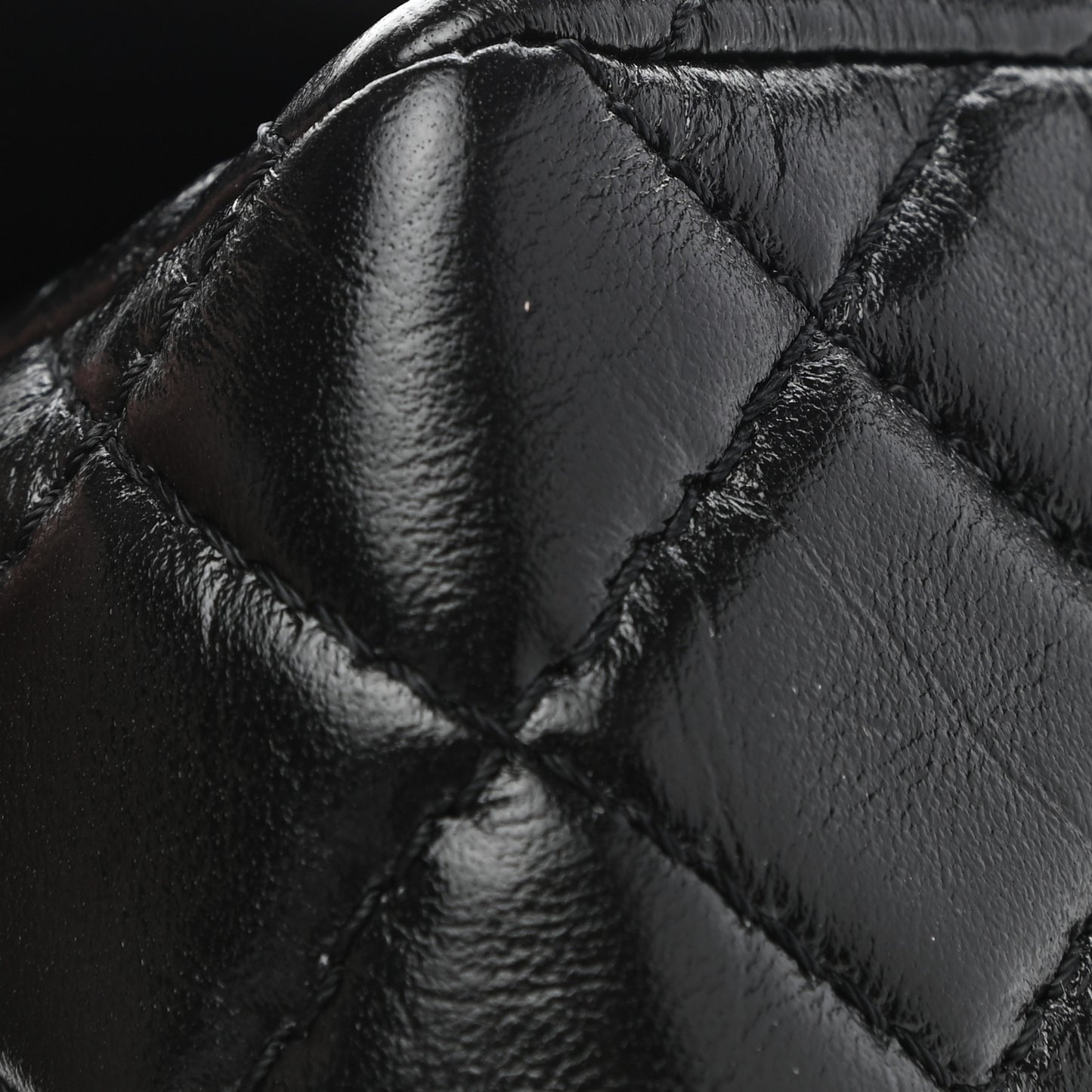 Shiny Lambskin Quilted Small Montcoco Flap Black