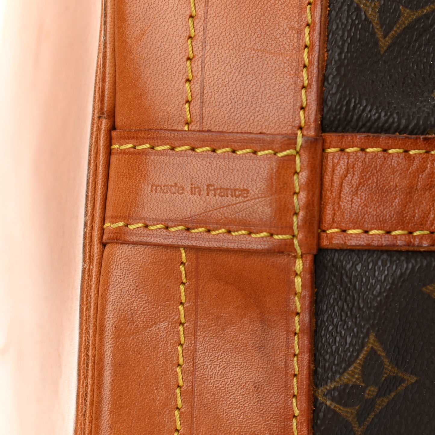 Monogram Noe