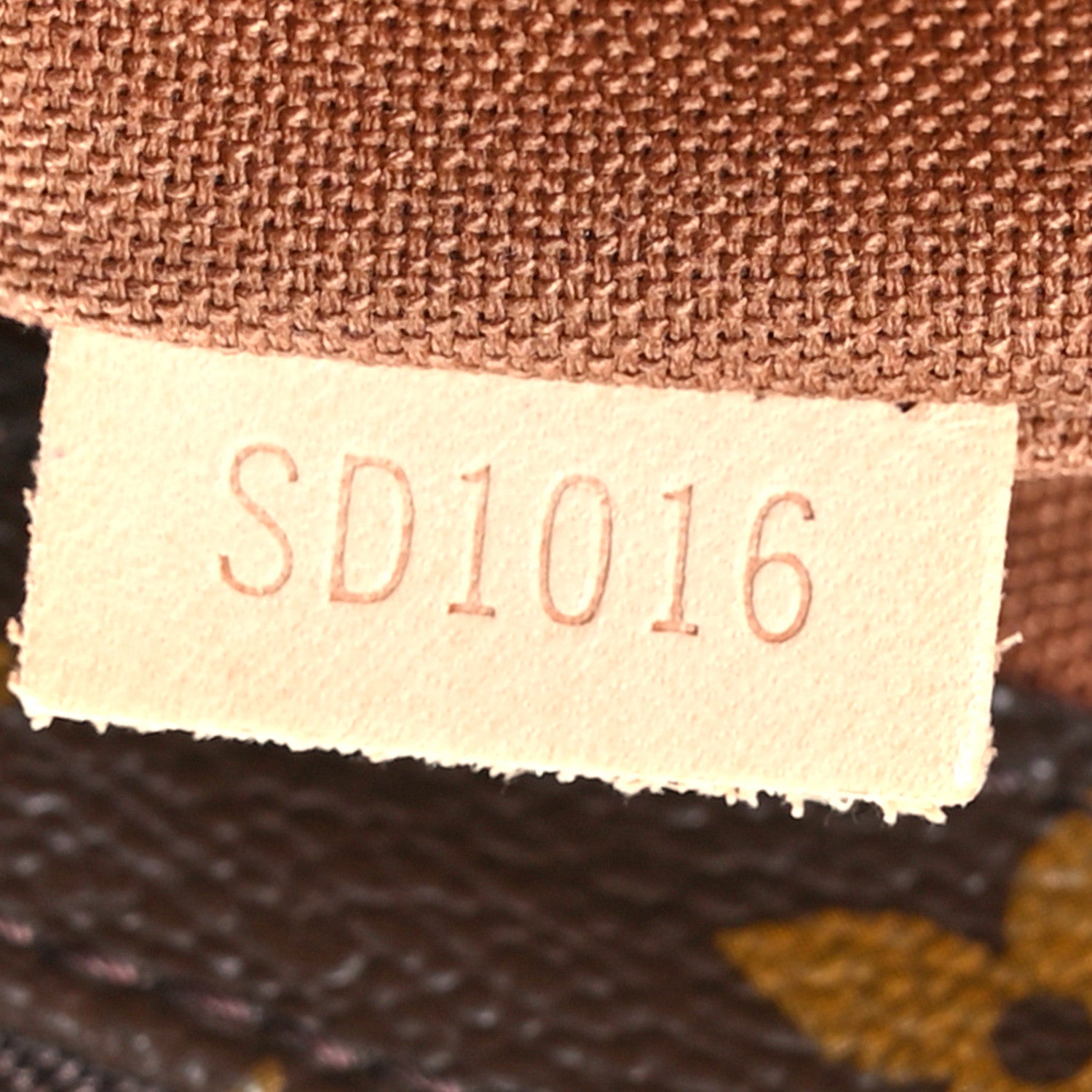 Louis Vuitton Monogram Cabas Mezzo 7 of 11