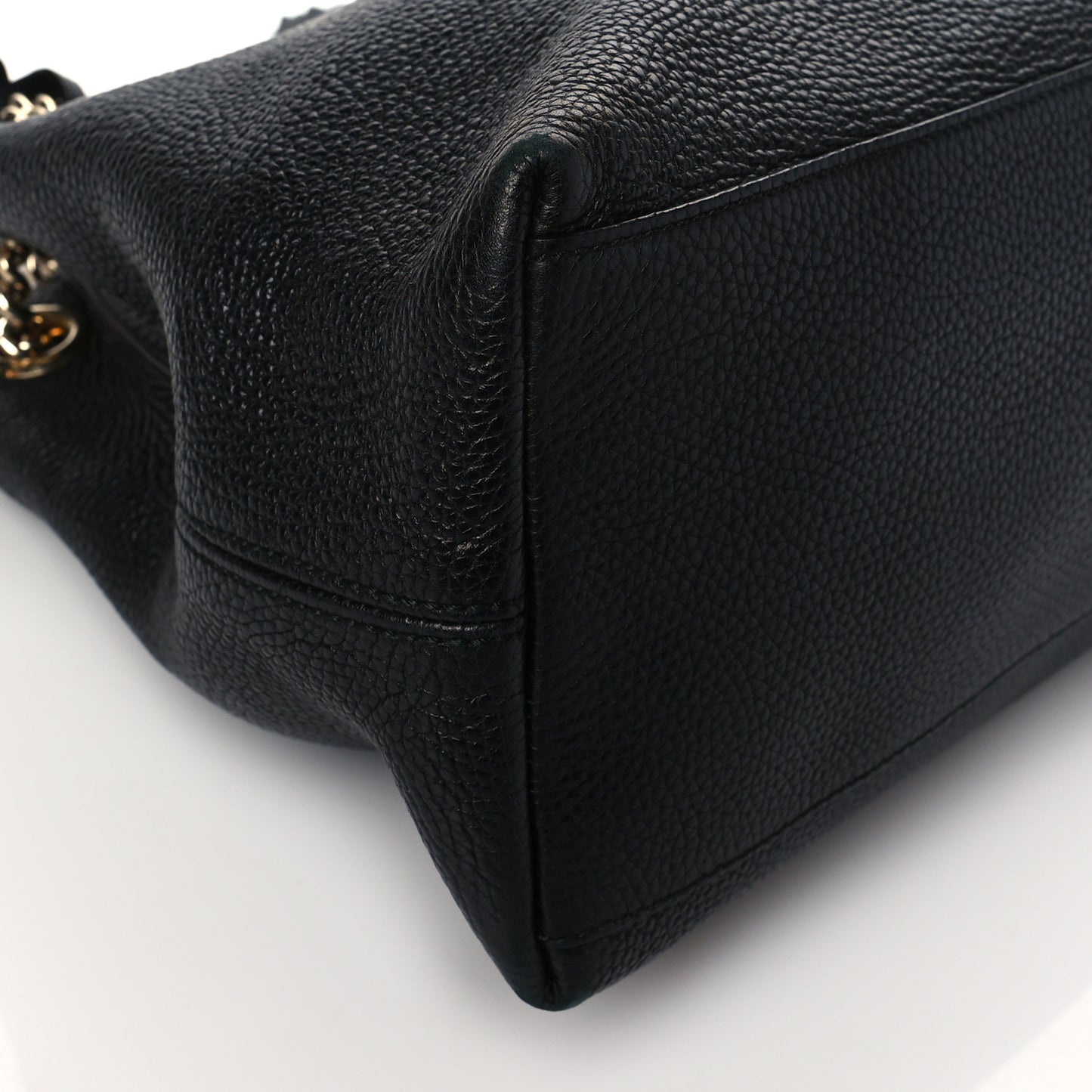 Pebbled Calfskin Medium Soho Chain Shoulder Bag Black