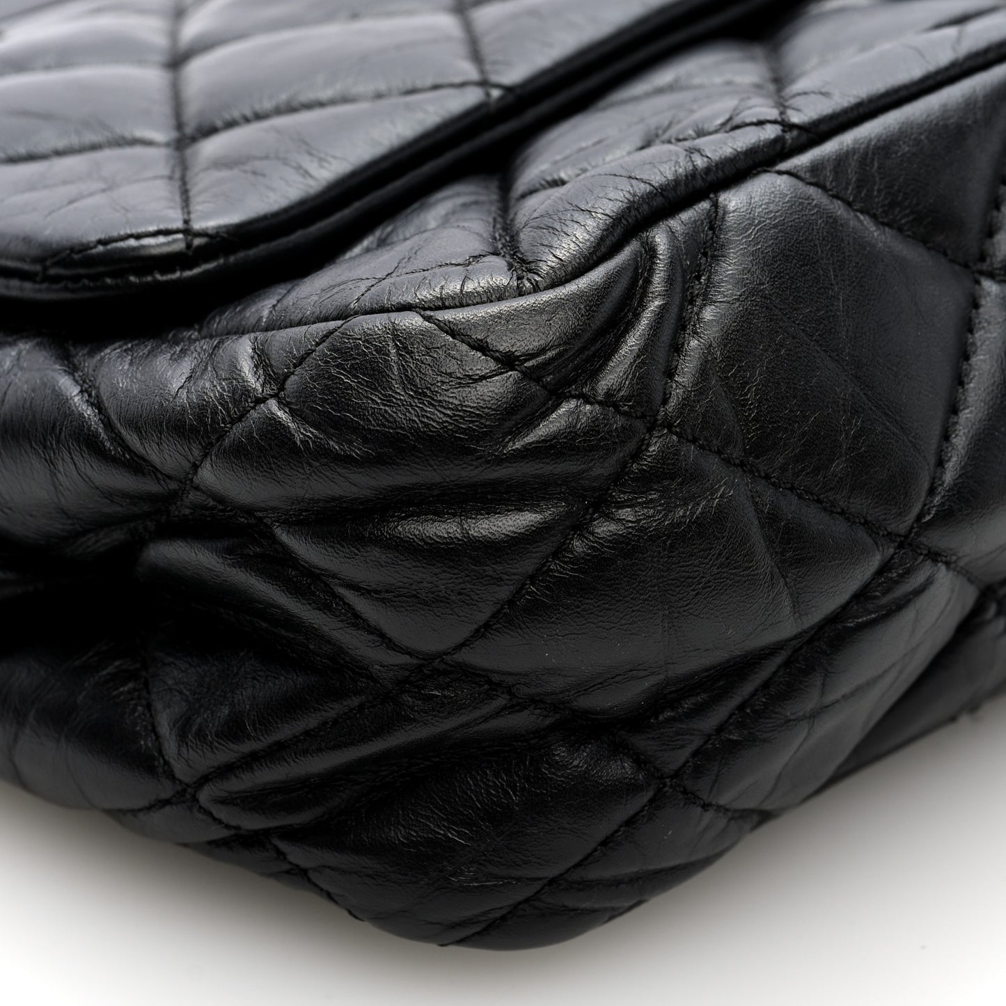 Aged Calfskin Quilted 2.55 Reissue 225 Hanger Flap Black