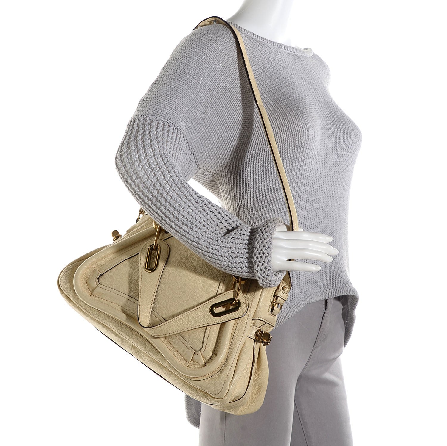Chloe Calfskin Medium Paraty Lily 2 of 10