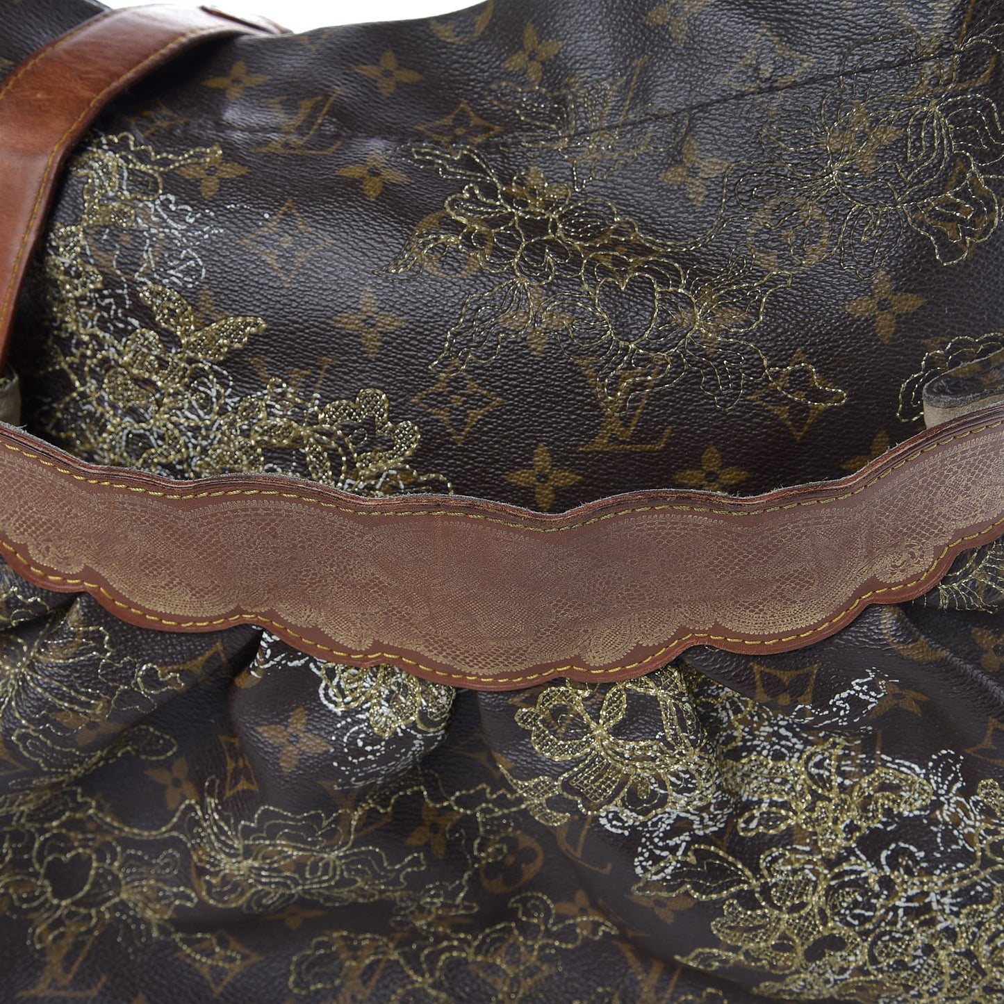 Monogram Dentelle Fersen Gold