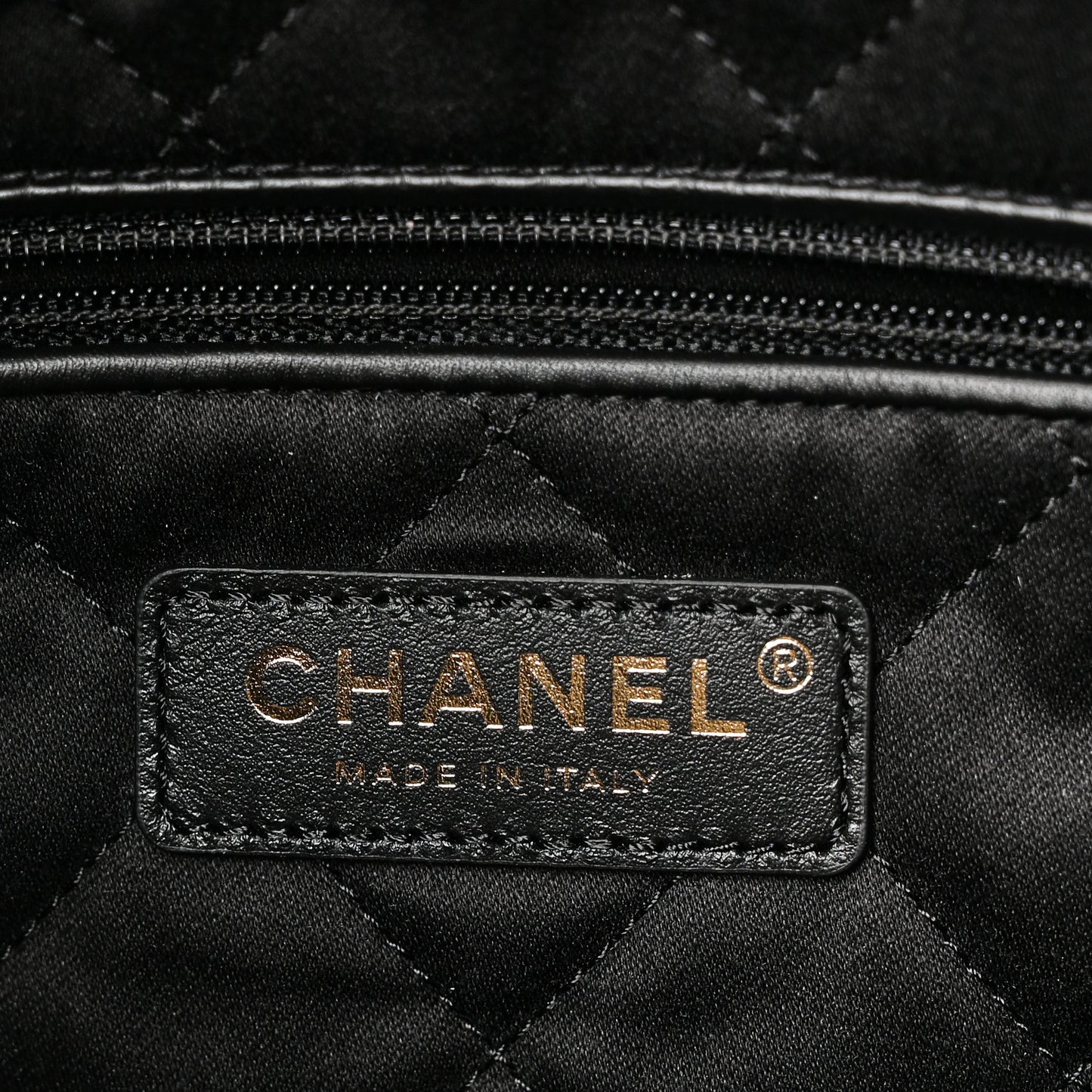 Shiny Calfskin Quilted Small Chanel 22 Black