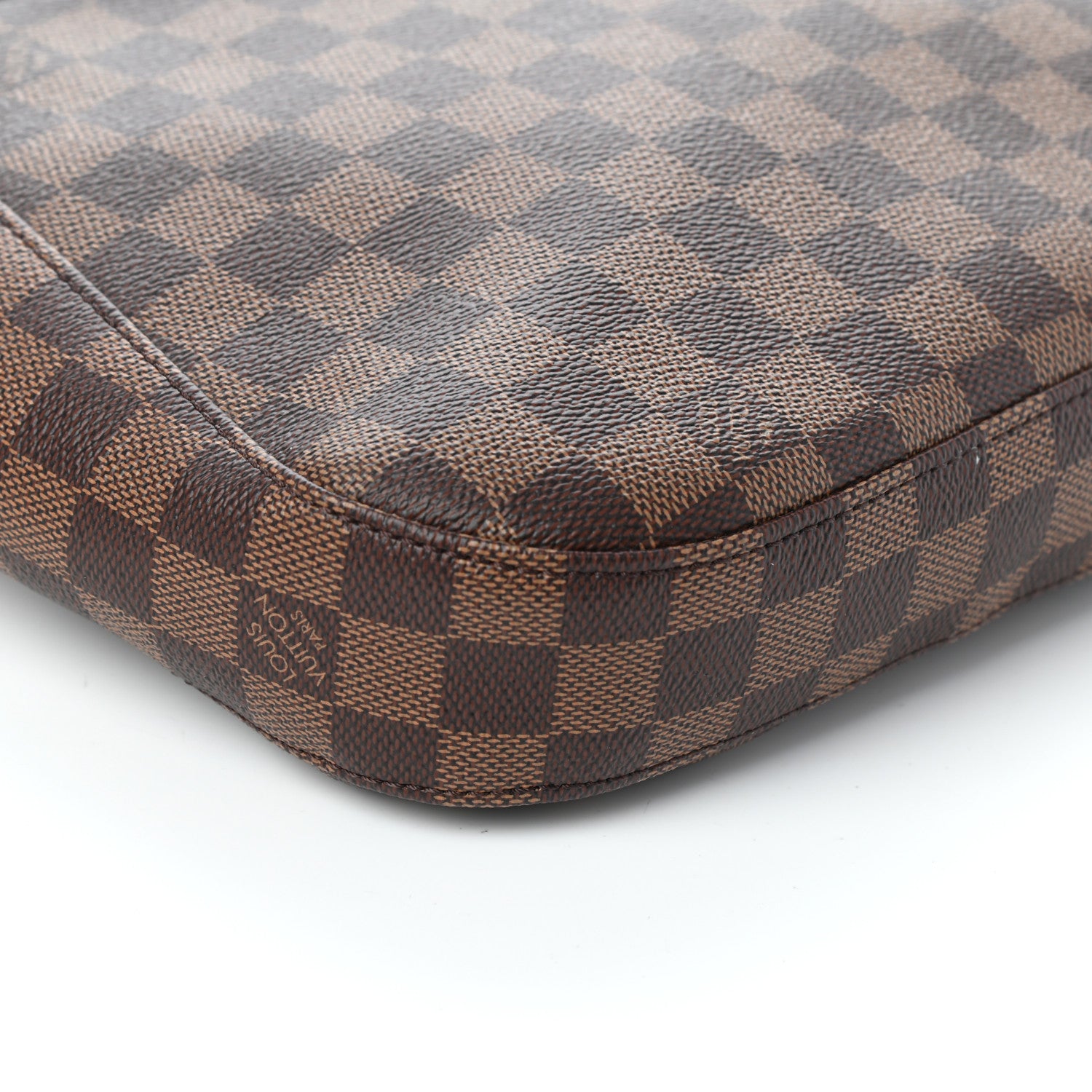 Louis Vuitton Damier Ebene South Bank Besace 8 of 9