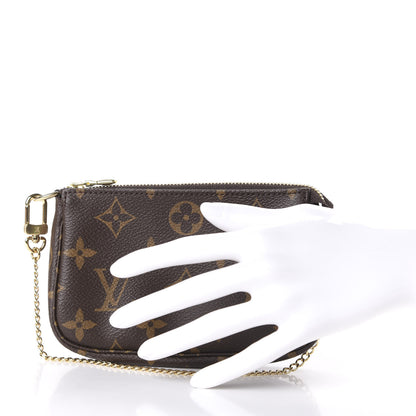 Louis Vuitton Monogram Mini Pochette Accessories 2 of 11