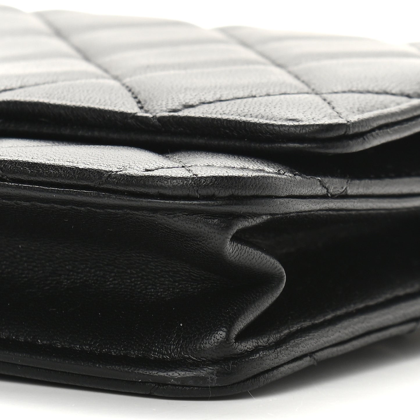 Lambskin Quilted CC Pearl Crush Wallet on Chain WOC Black