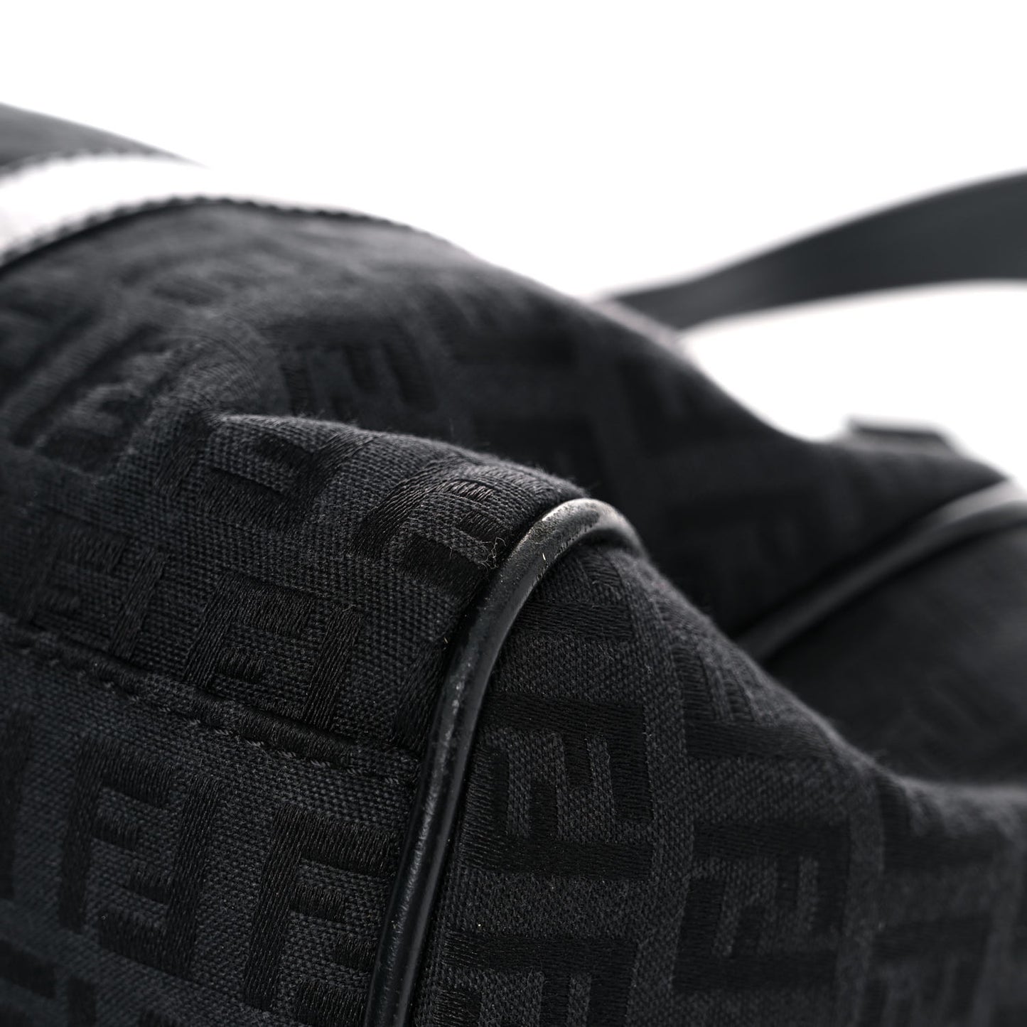 Zucchino Vitello Shoulder Bag Black