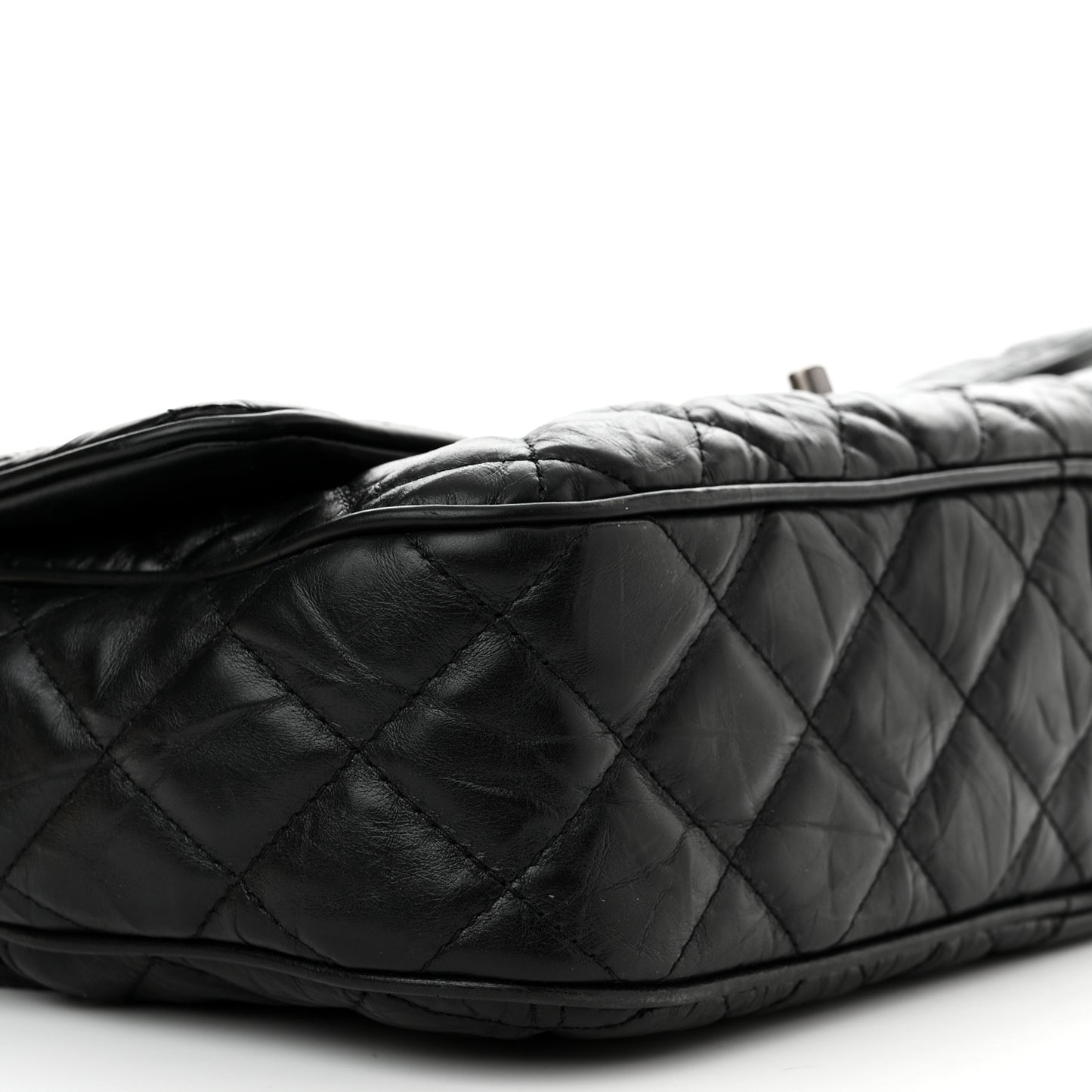 Crumpled Calfskin Quilted Medium Casual Rock Flap Black