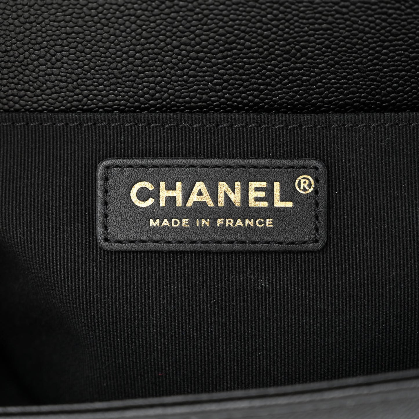 Caviar Quilted Medium Chain Around Boy Flap Black