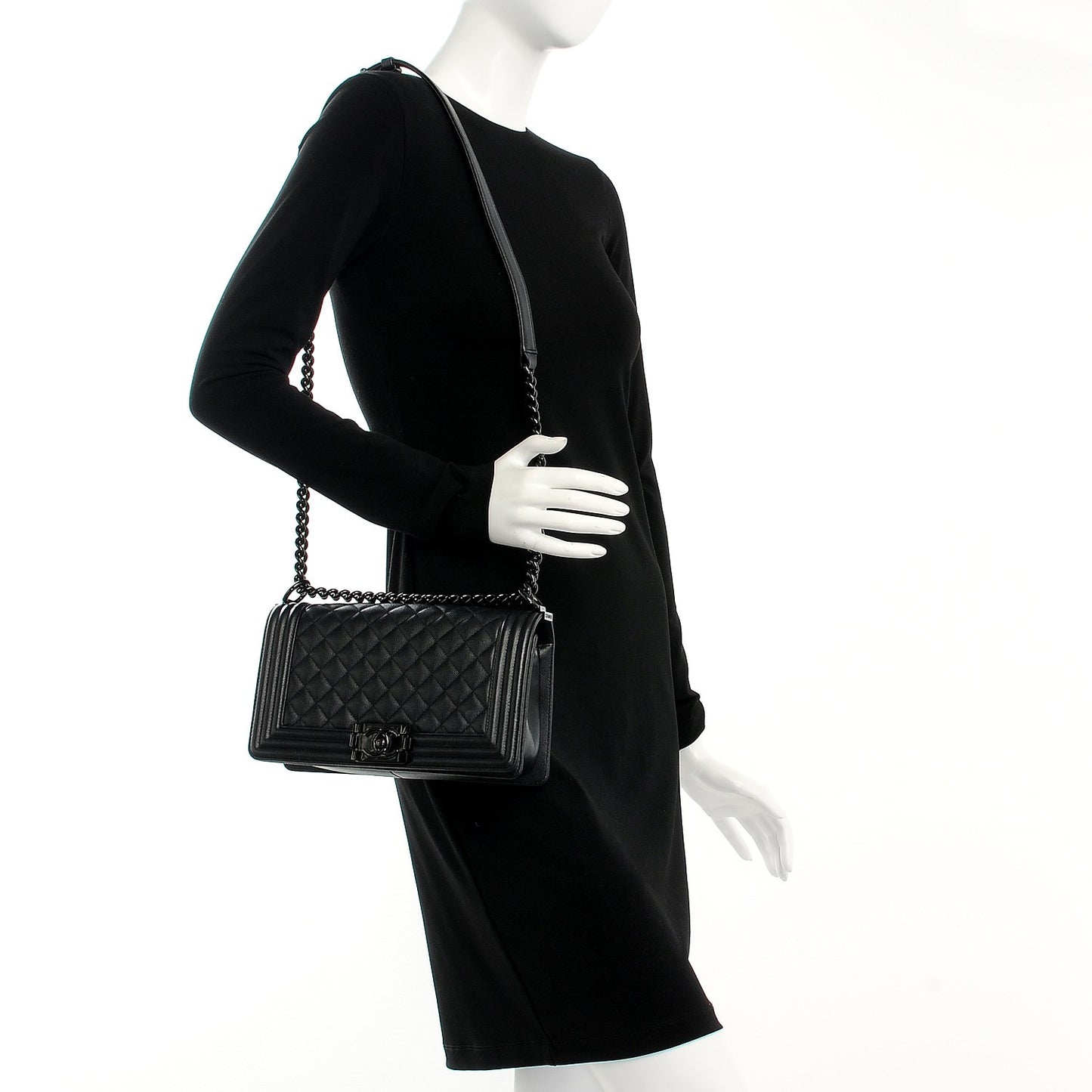 Caviar Quilted Medium Boy Flap So Black