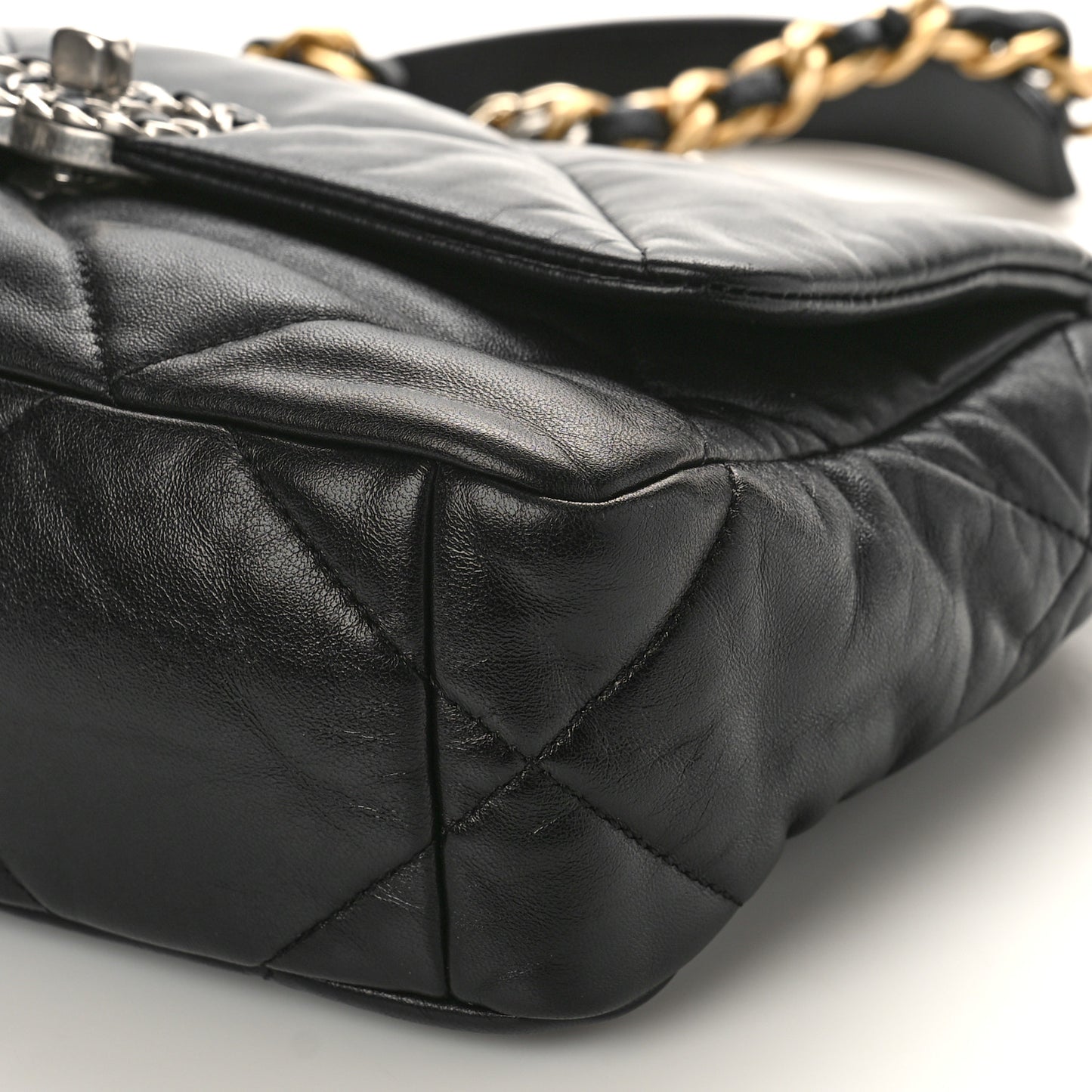 Shiny Goatskin Quilted Medium Chanel 19 Flap Black